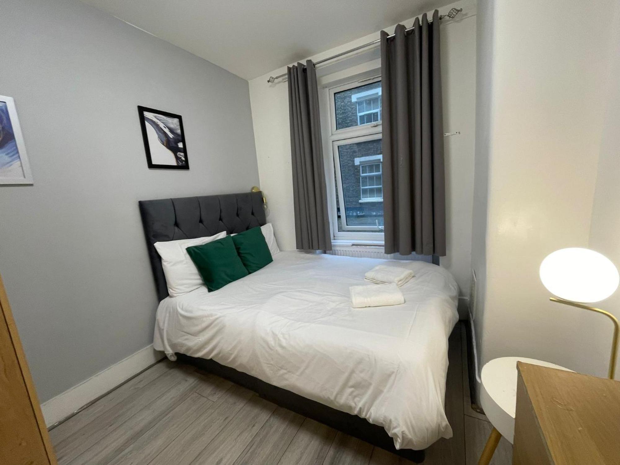 Lovely Ground Floor Miles * Londres