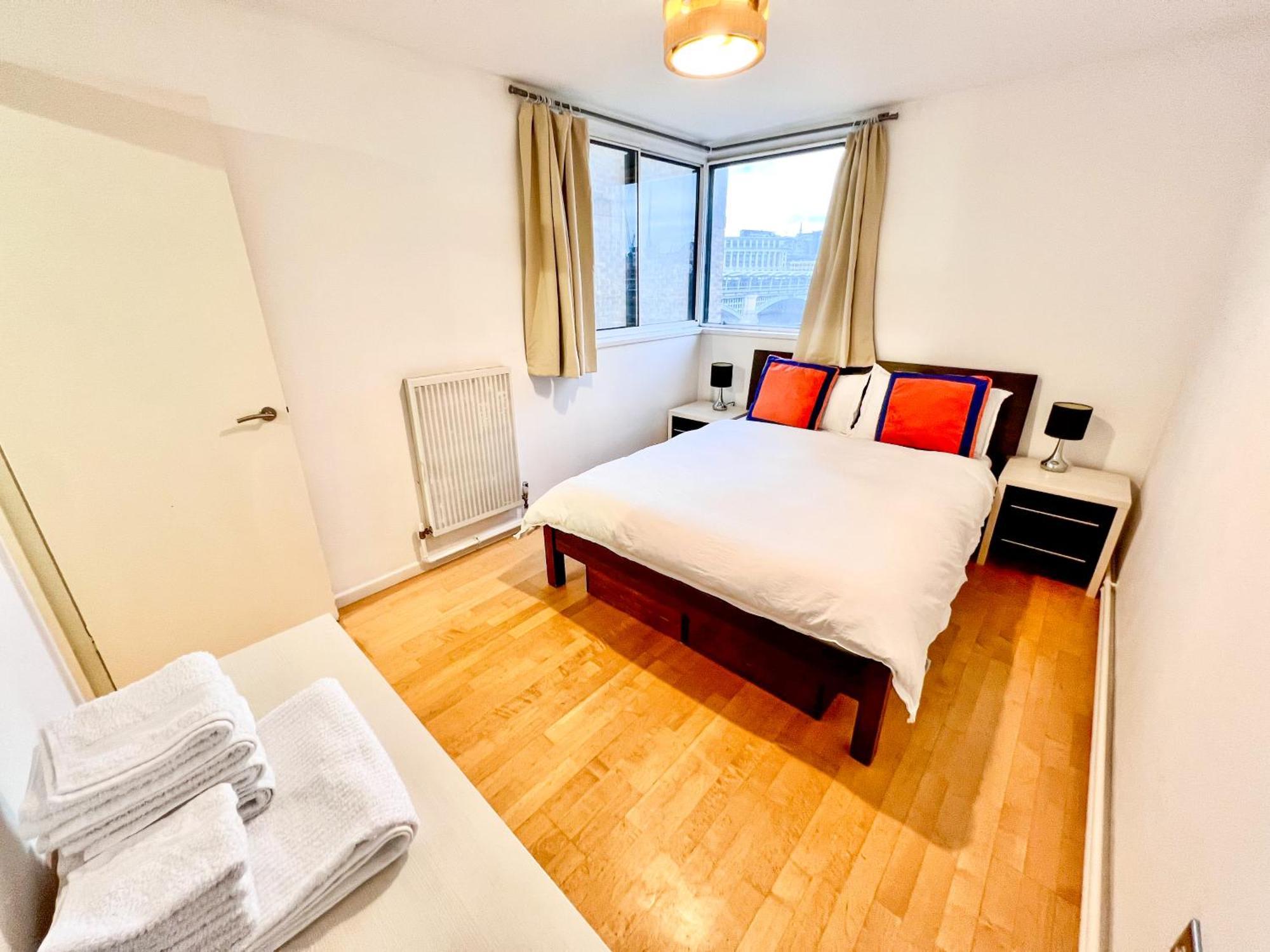 Great River Thames View Entire In The Most Central * Londres