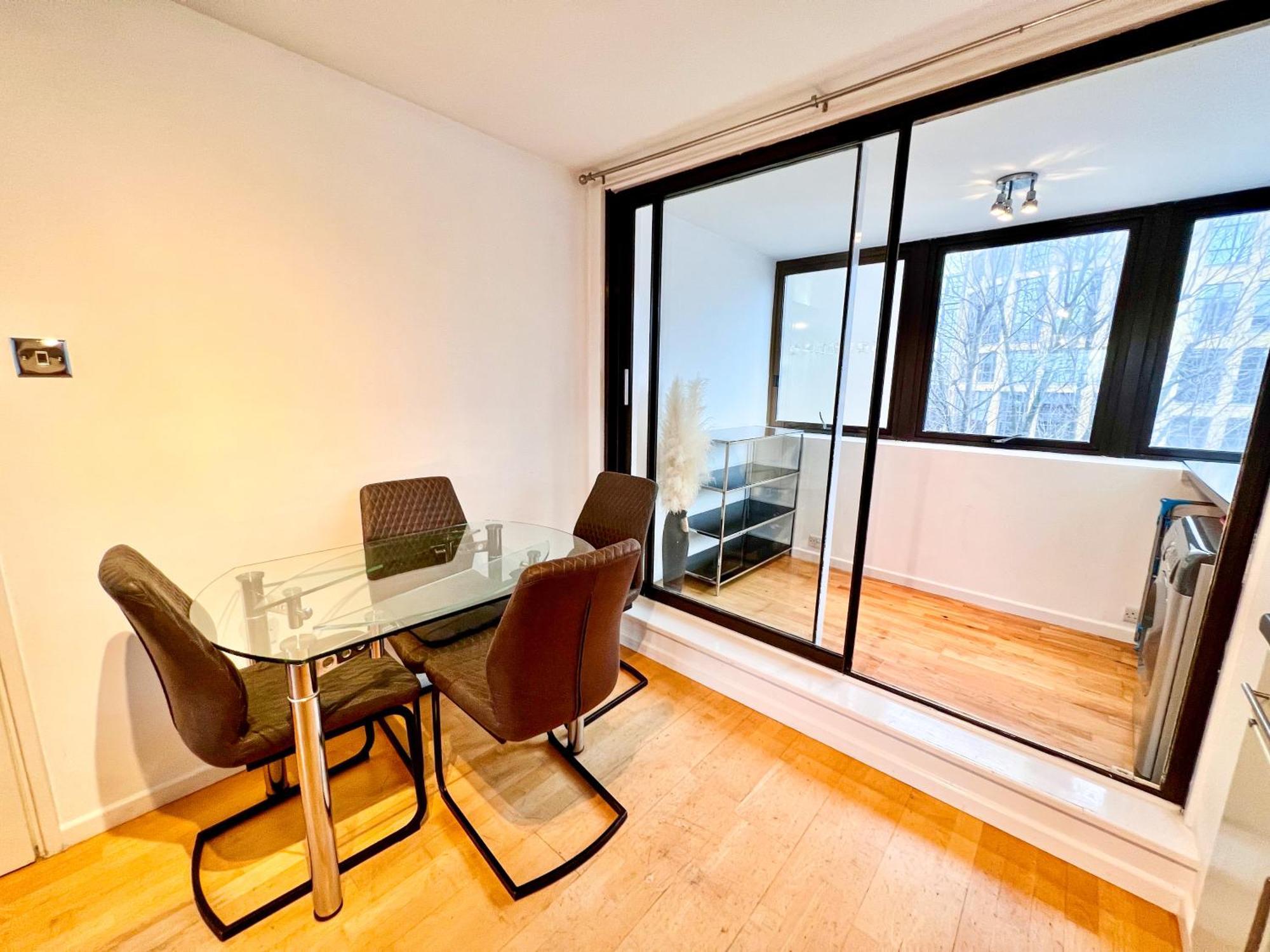 Great River Thames View Entire In The Most Central Apartahotel