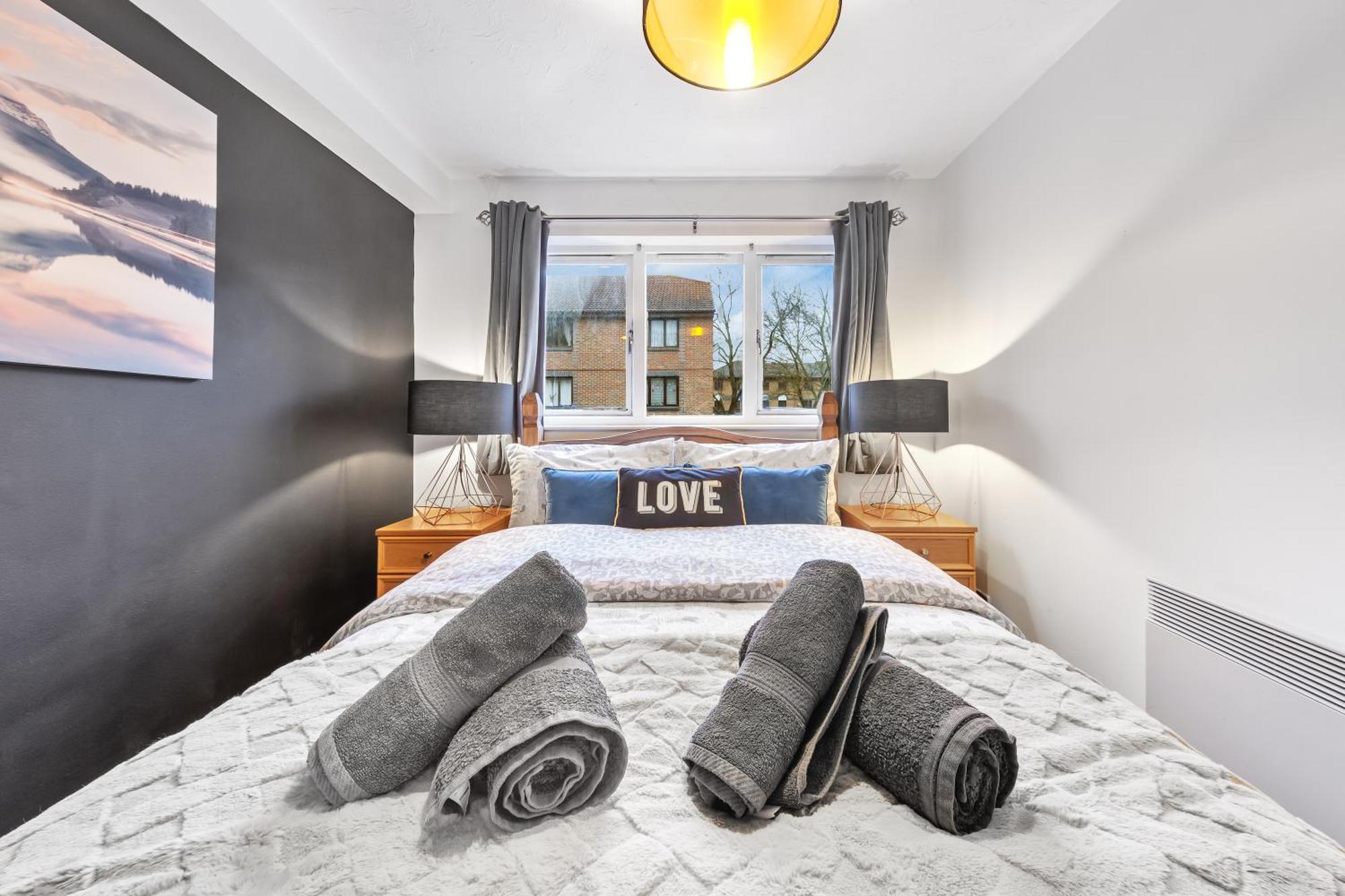 Luxe 2bed, Free Parking And Permit, Great Transport Links Apartment *