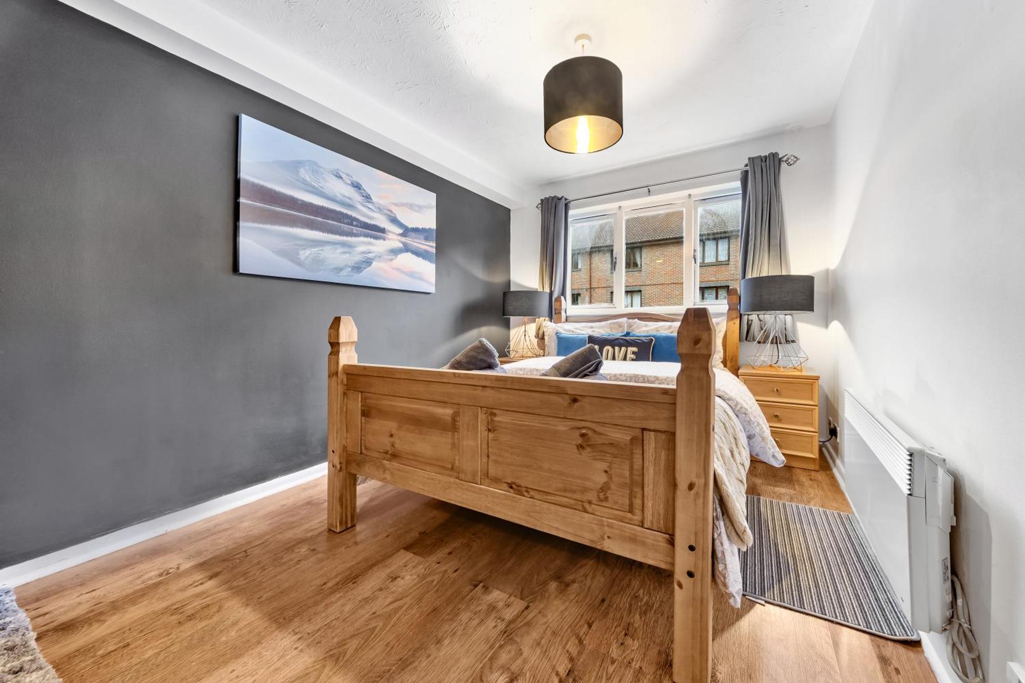 Luxe 2bed, Free Parking And Permit, Great Transport Links Apartment London