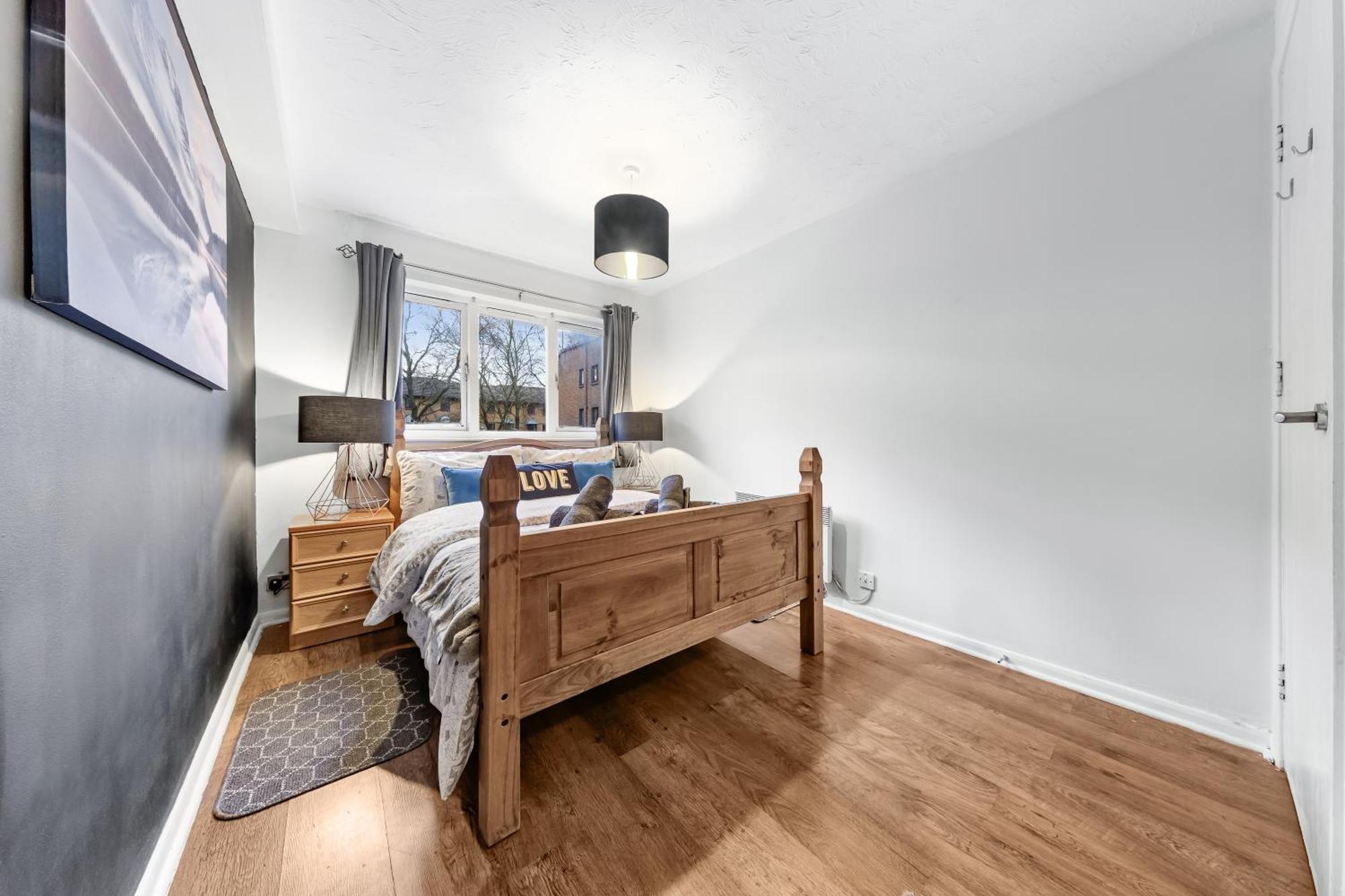 Luxe 2bed, Free Parking And Permit, Great Transport Links London