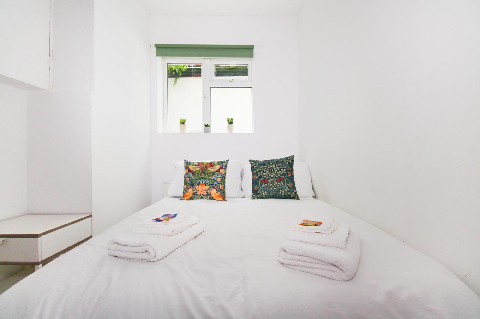 Two Bedroom In Islington * Londen