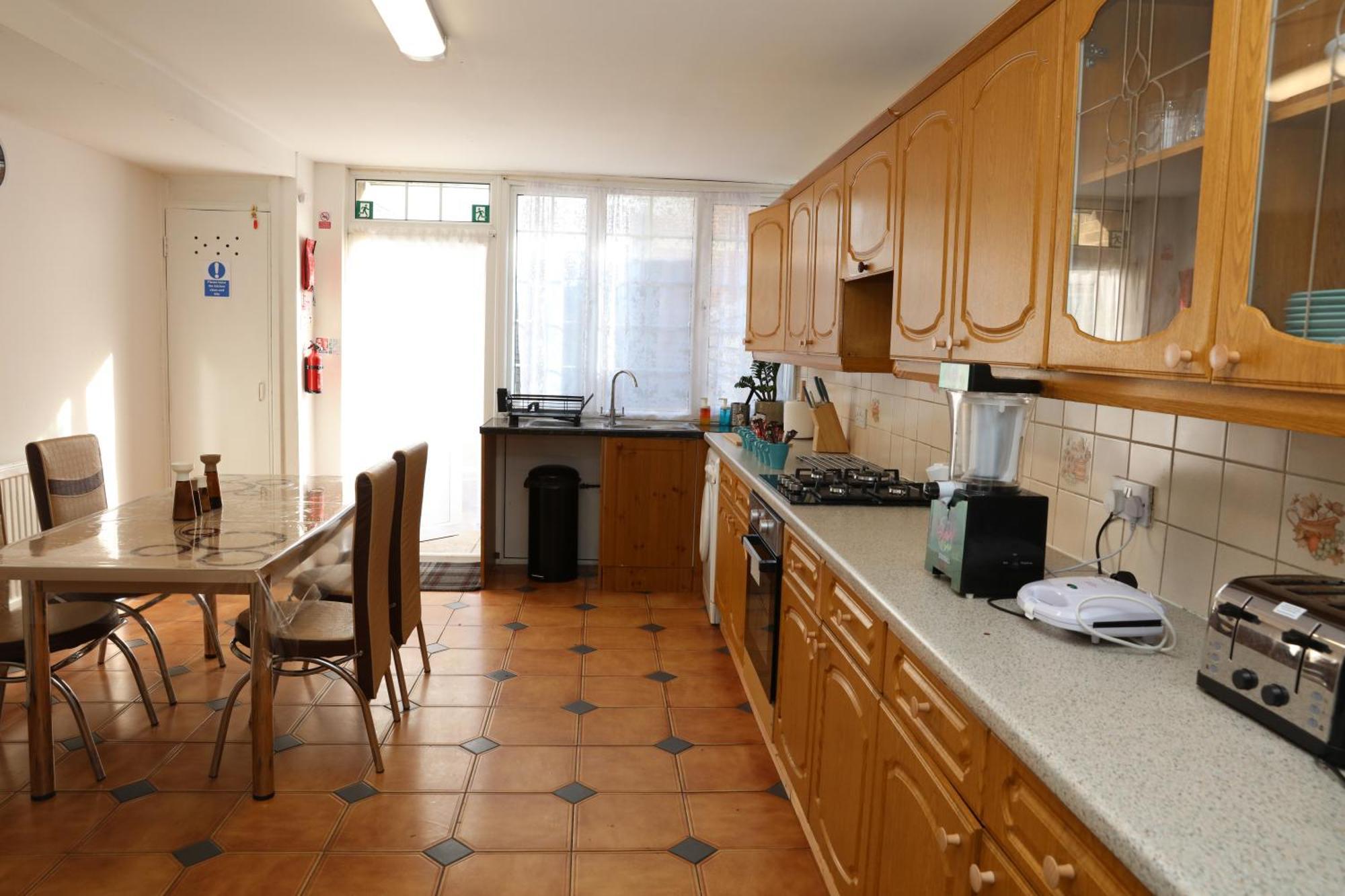 The Entire 4 Bedroom House Near Victoria Park And In Bow E3 Londres
