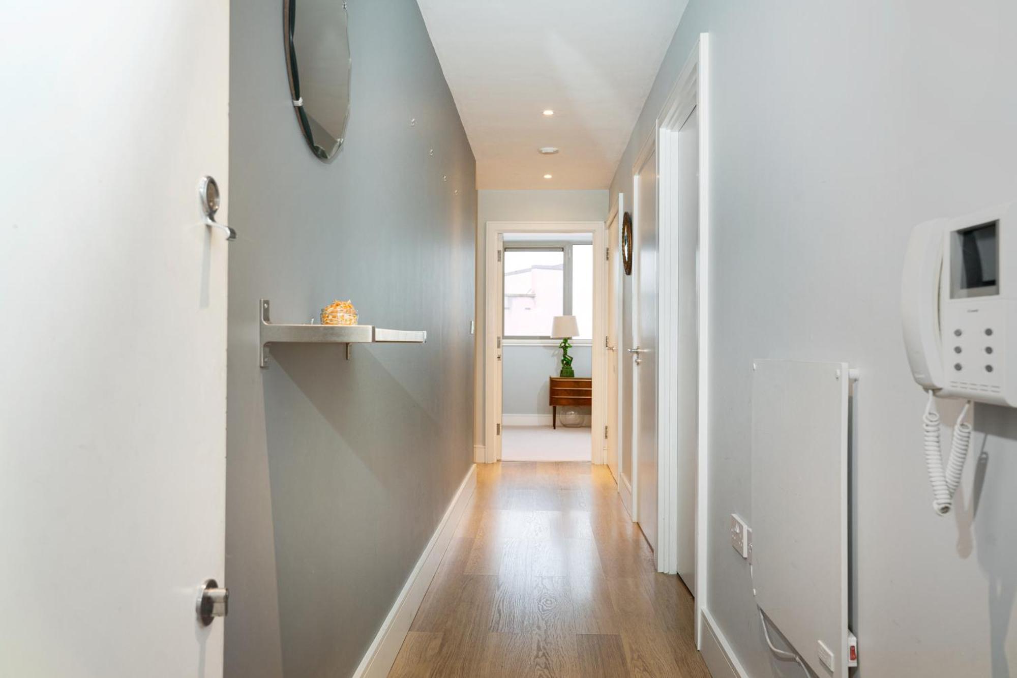 Appartement Bridge Escape - 2 Bed 2 Bath Near Landmarks Londen