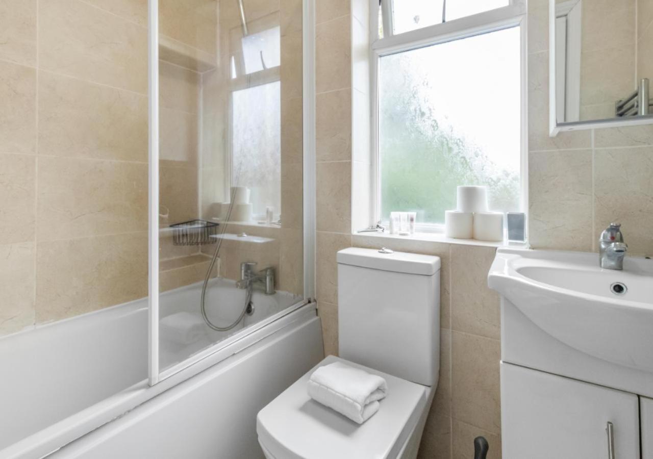 Apartment Experience Comfort & Style Cosy Private In Roundway