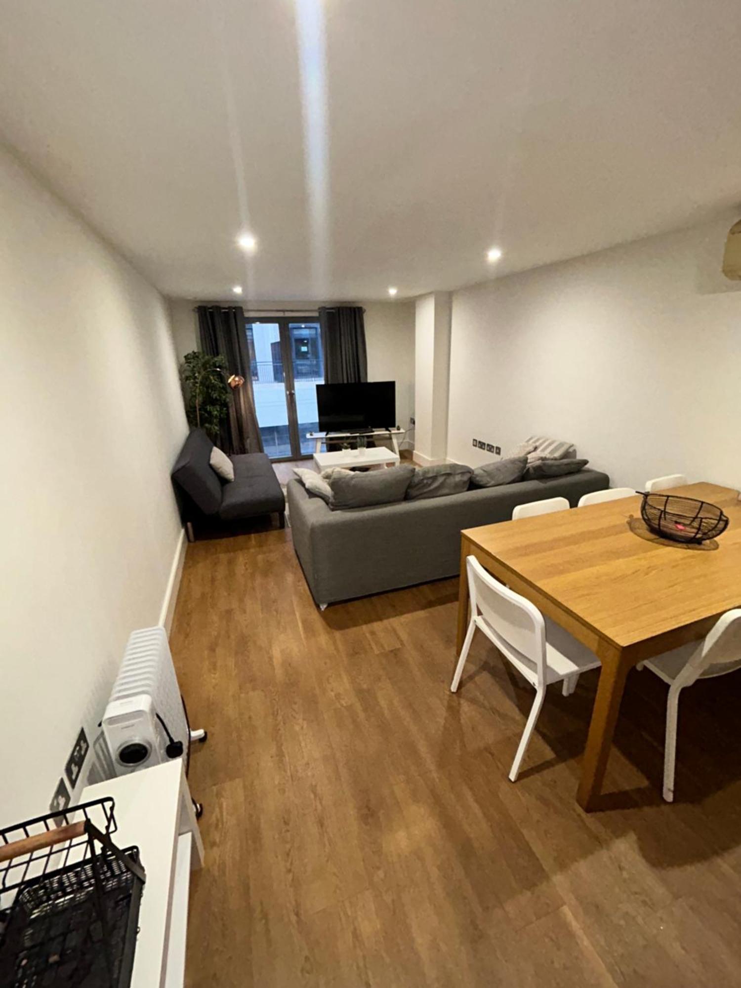 Bright And Modern 3 Bed Hyde Park Leilighet