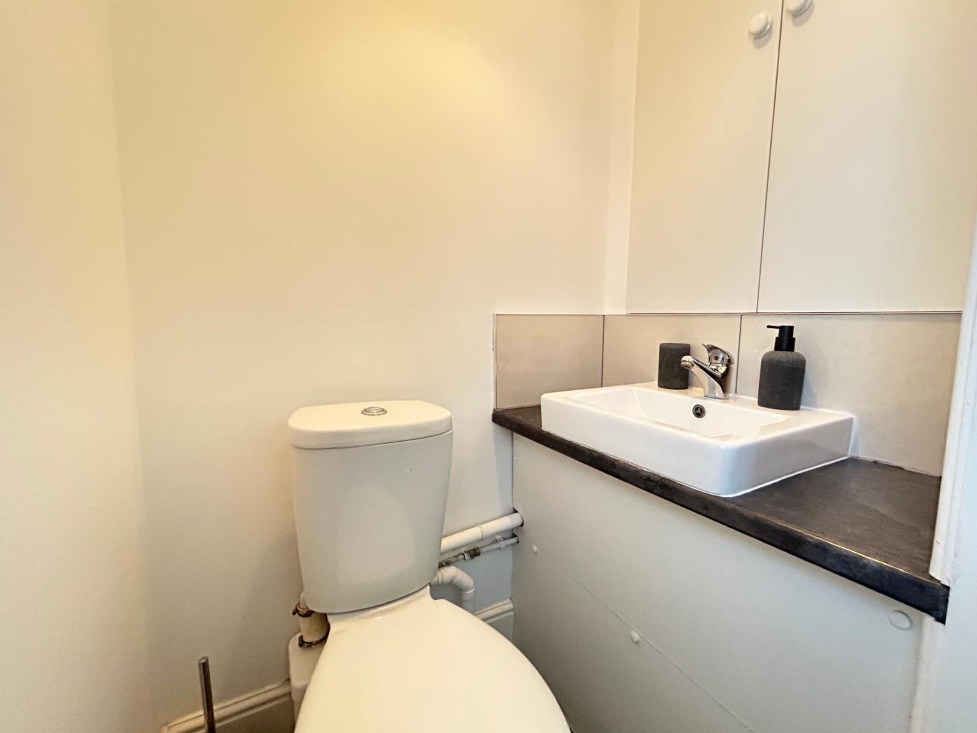 Spacious 3 Bed Near Greenwich Fast Wifi & Free Parking * London