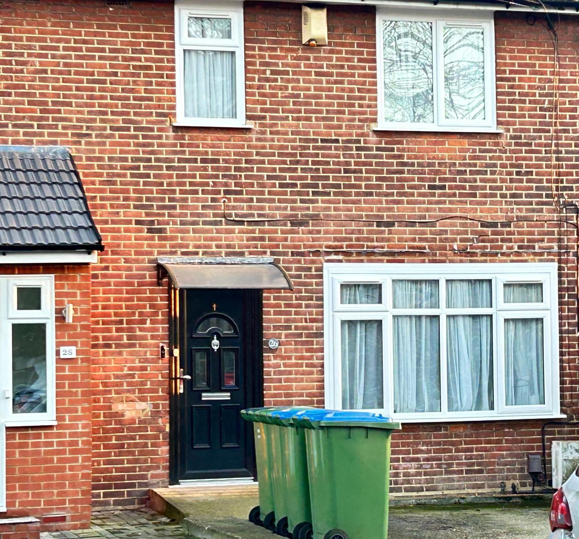 Apartment Spacious 3 Bed Near Greenwich Fast Wifi & Free Parking London