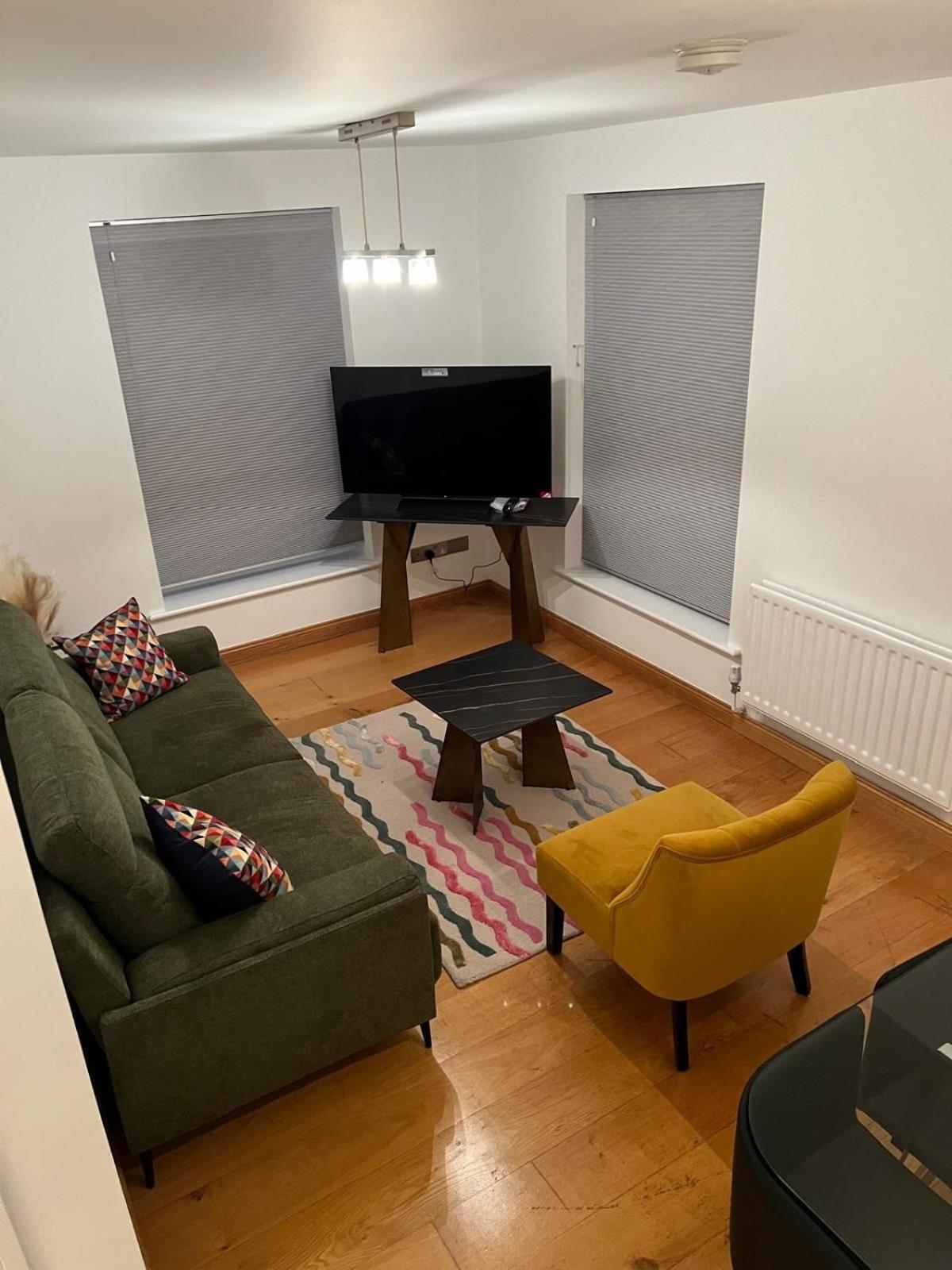Luxurious 2 Bedroom Flat Britannia Village Apartamento *