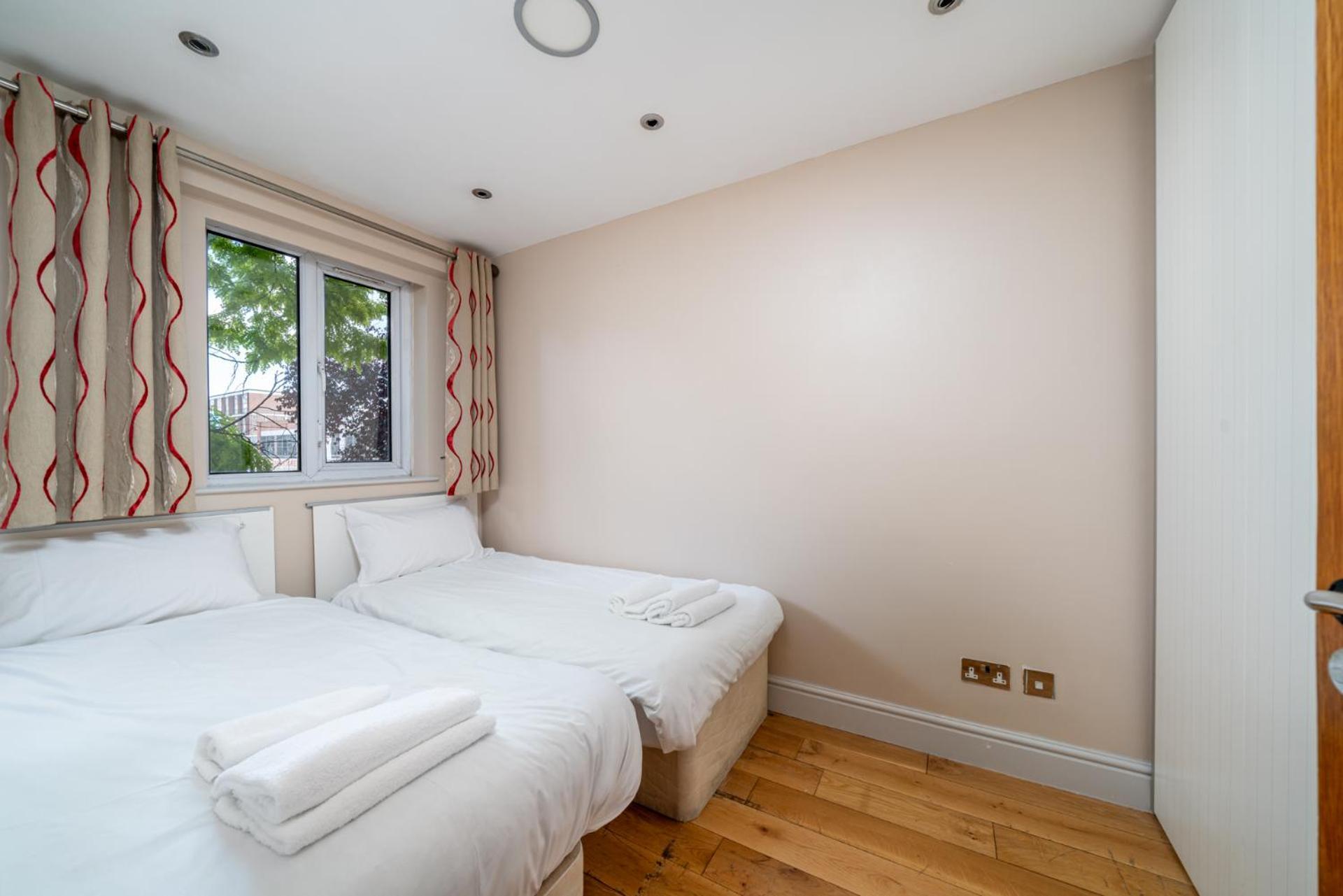 Apartamento Beautiful 3 Bedroom Maisonette Londres