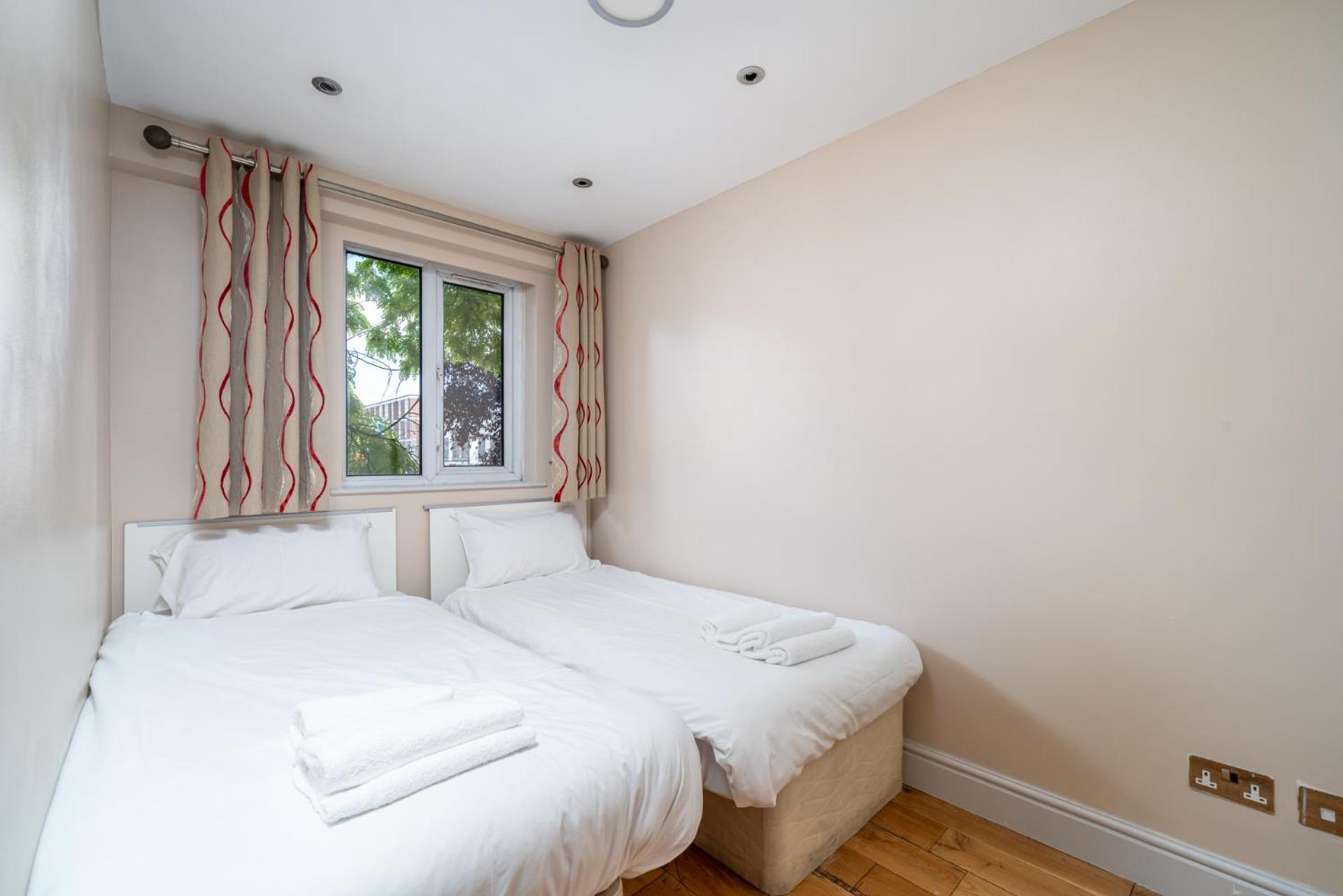 Beautiful 3 Bedroom Maisonette Apartamento Londres
