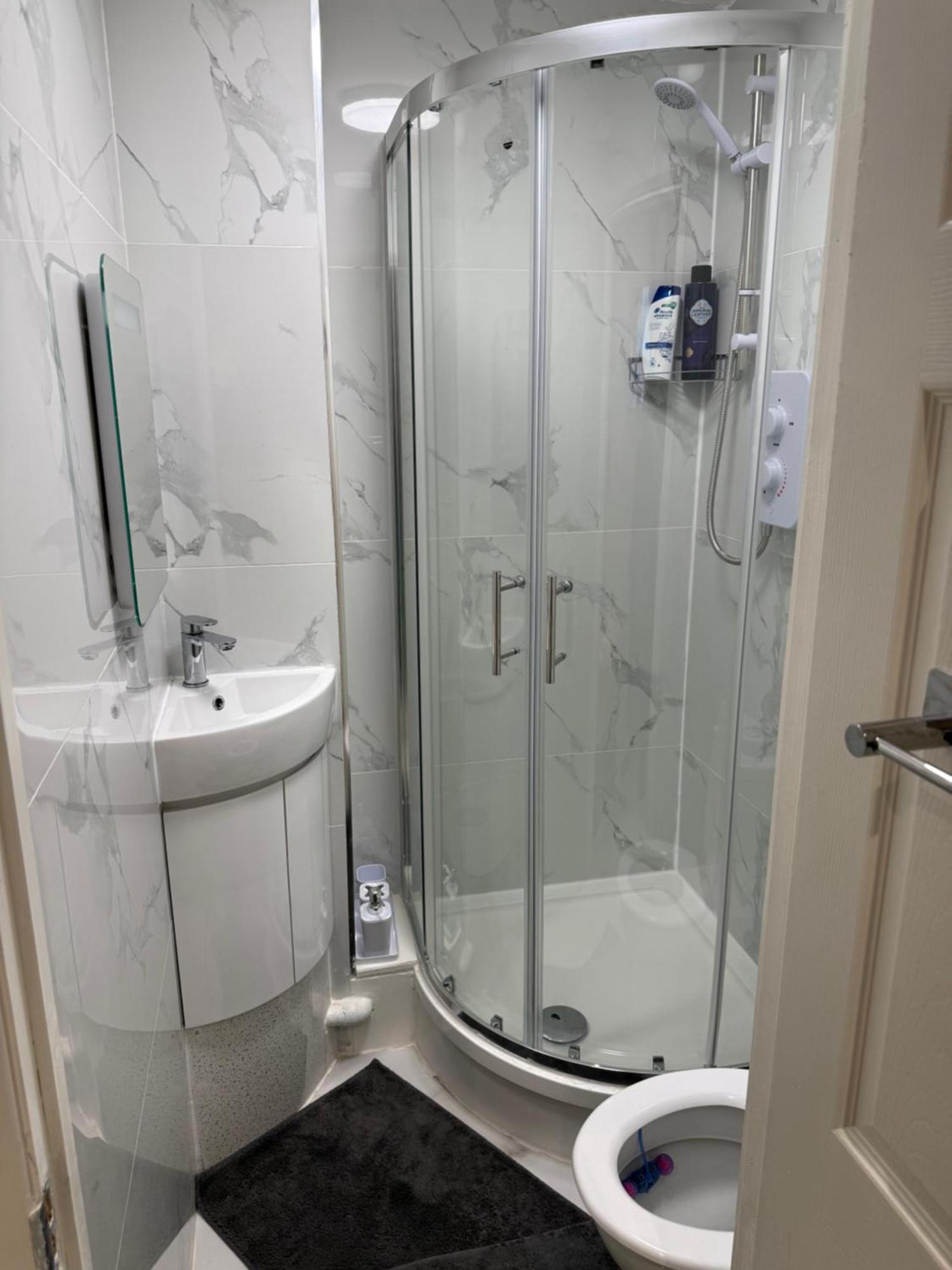 Accommodatie bij particulieren Luxury In Victoria, 7 Minutes Walk To Victoria Station, 2