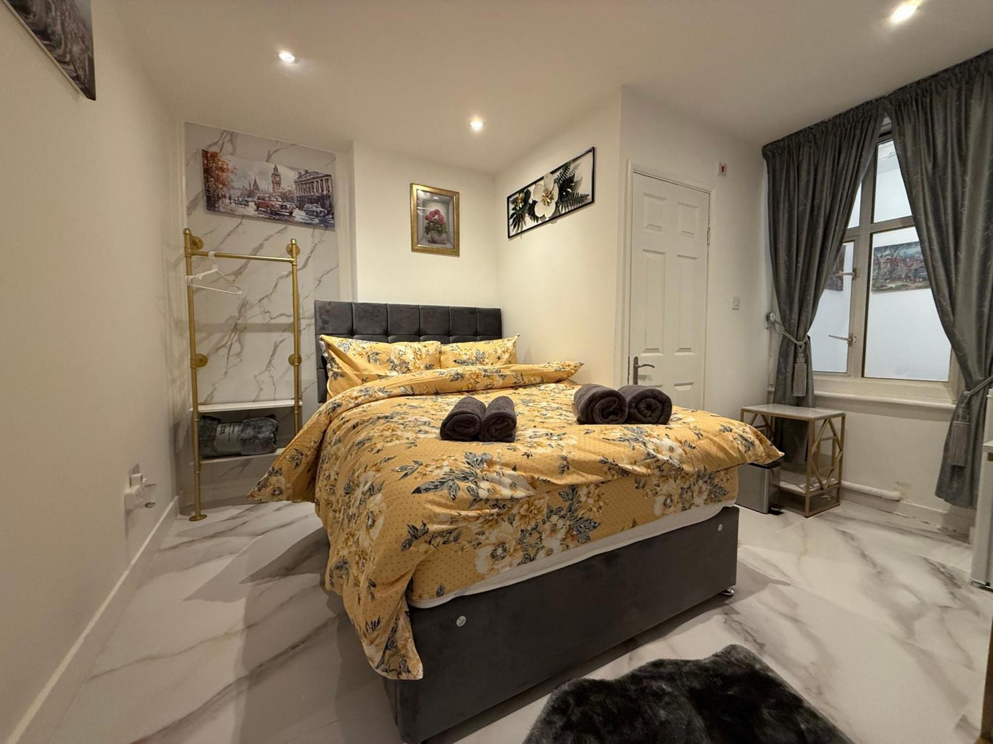 Luxury In Victoria, 7 Minutes Walk To Victoria Station, 2 *