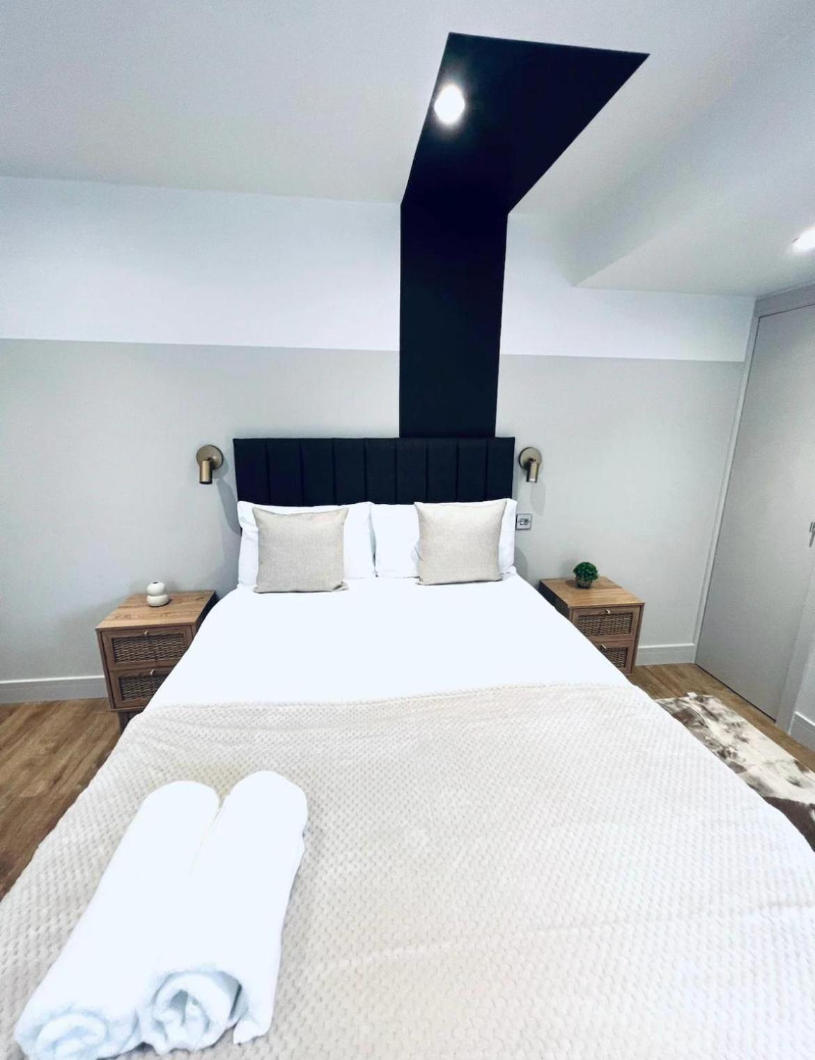 South Charming Ensuite Look Like Designer London