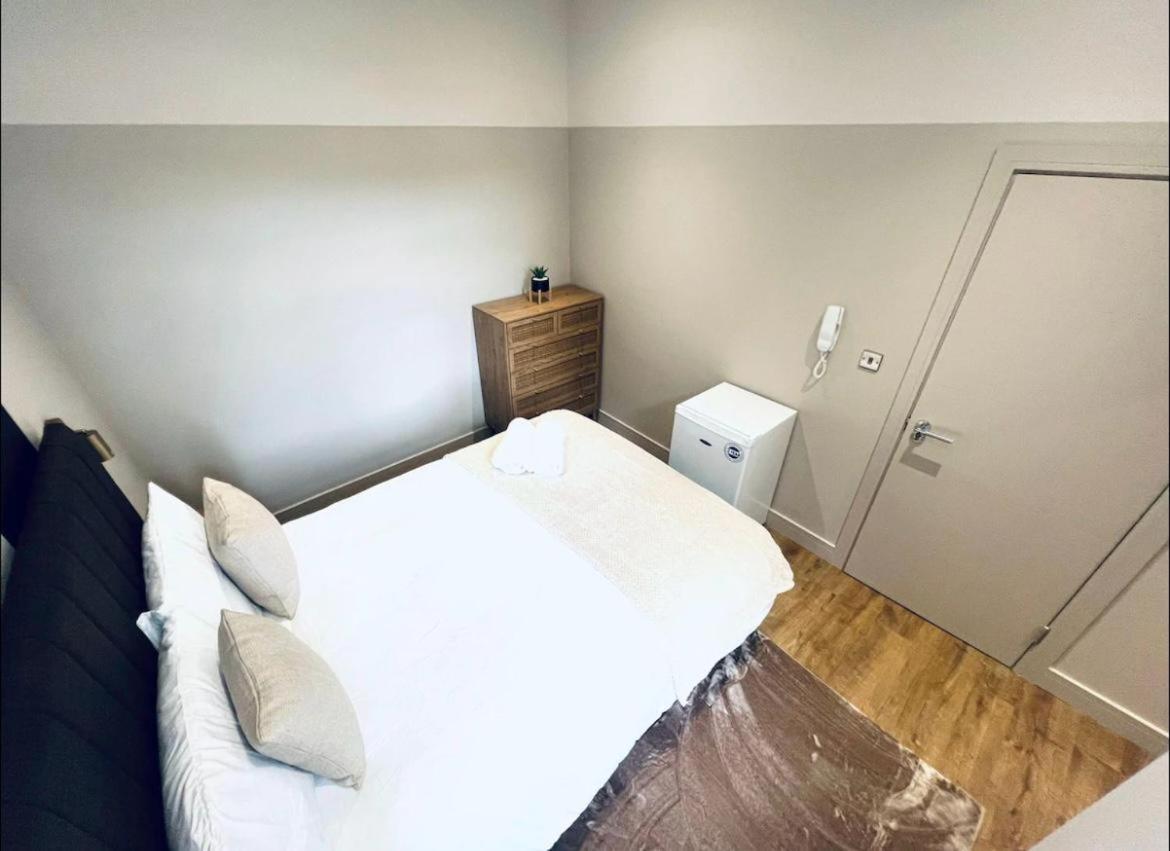 South Charming Ensuite Look Like Designer Aparthotel