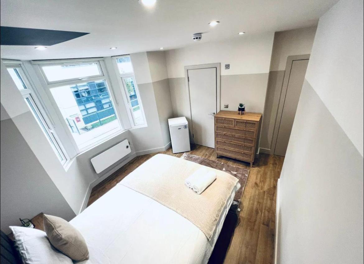South Charming Ensuite Look Like Designer Aparthotel London