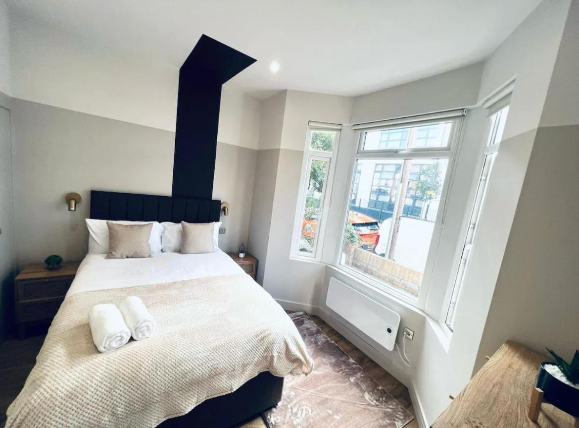 South Charming Ensuite Look Like Designer
