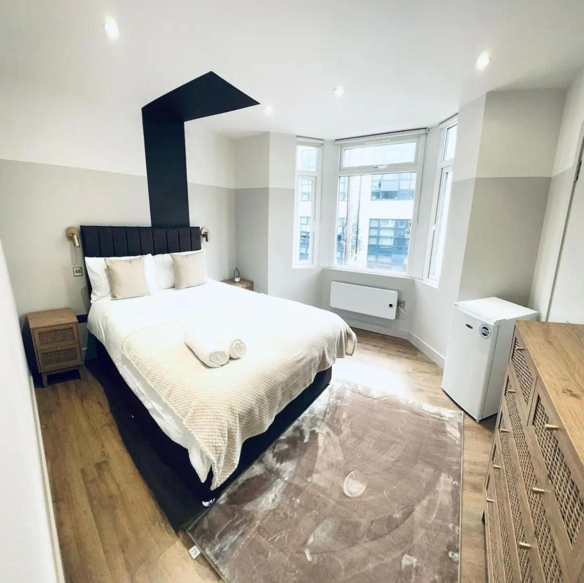 South Charming Ensuite Look Like Designer Aparthotel London