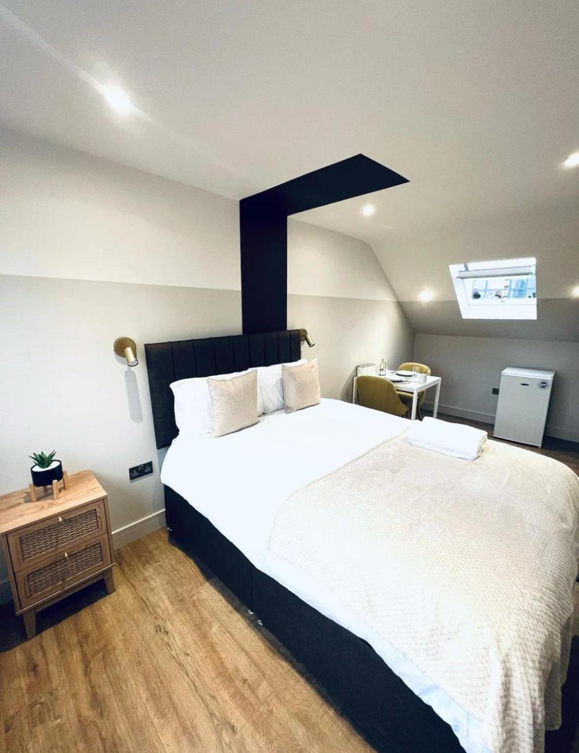 South Charming Ensuite Look Like Designer Aparthotel London