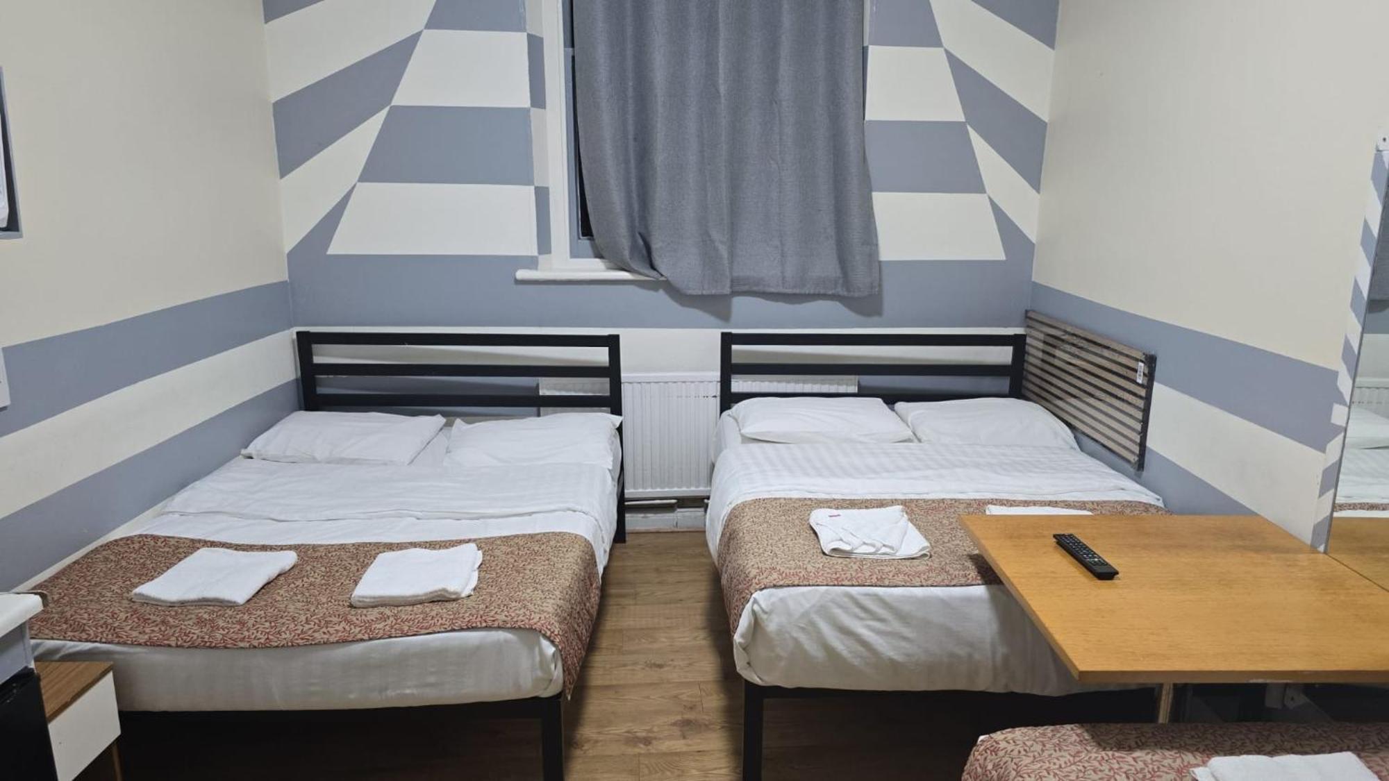 Guest house Anwar House 2*