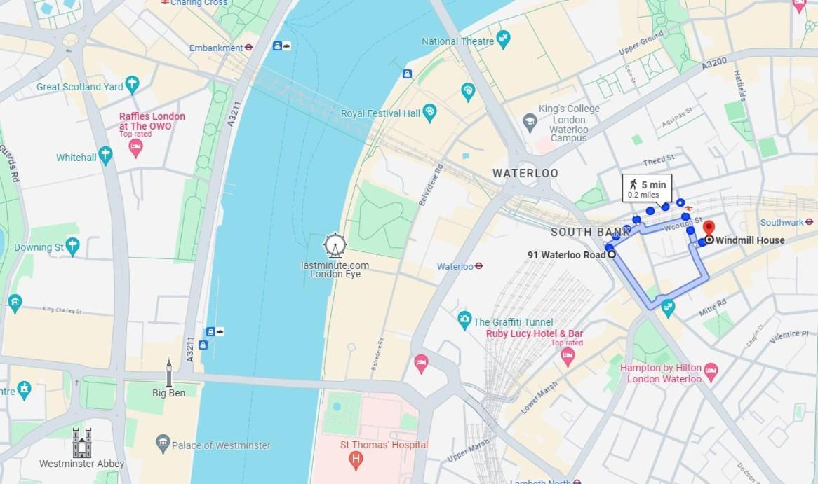 Central London Apartment * London