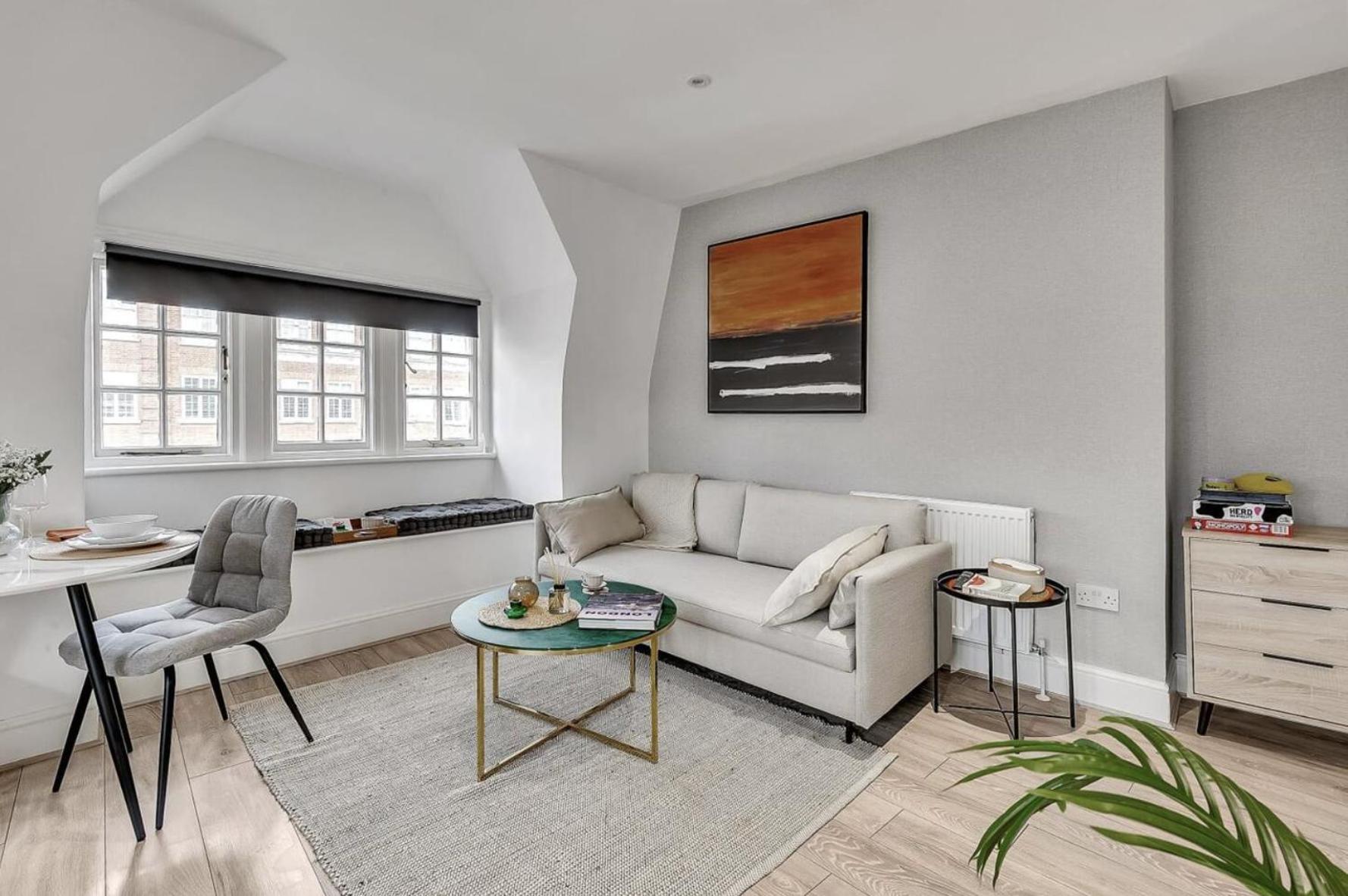 Apartment Vibrant Kensington Street London