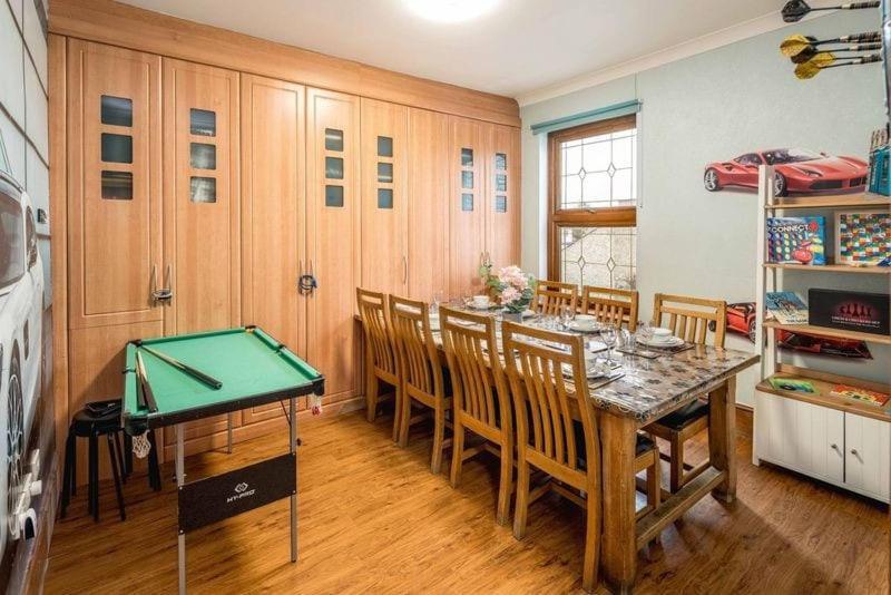 Appartement Huge 6 Beds House In Zone 2 London-mobilerateoffers-families-leisure-parking-wifi-pooltable-netflix-sleeps15! *