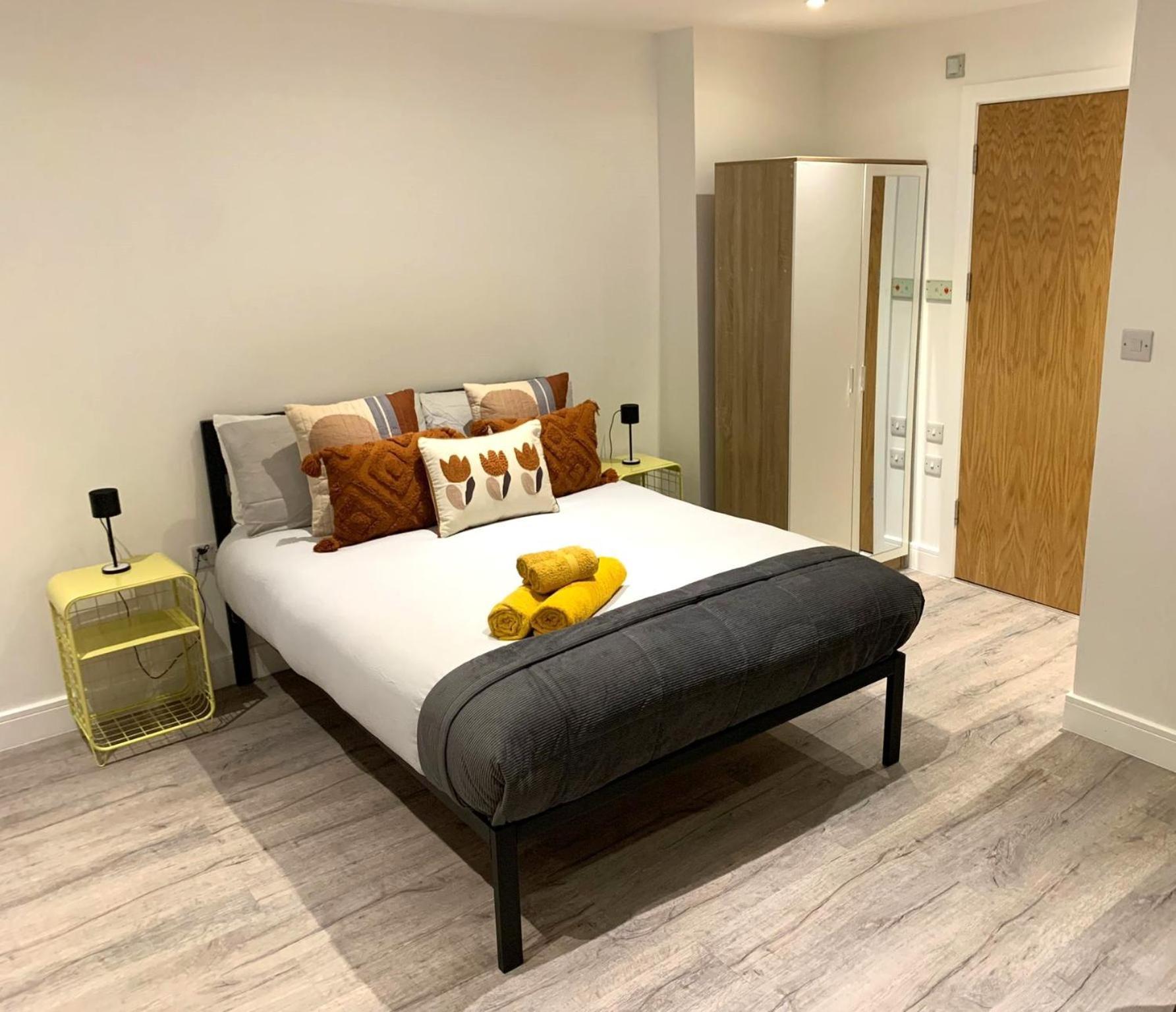 Sleek Flat Near Highbury & Islington Station *