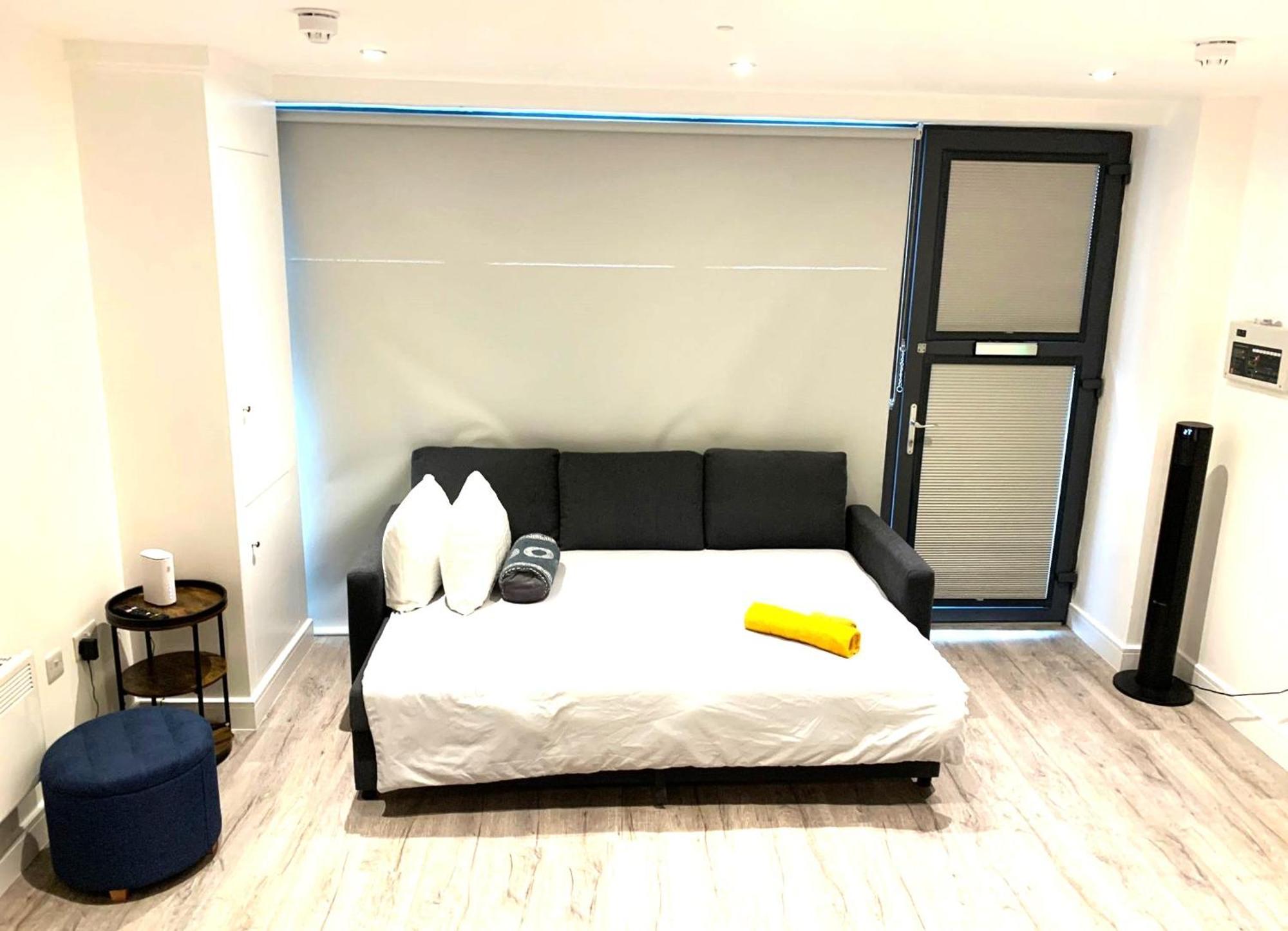 Apartment Sleek Flat Near Highbury & Islington Station London
