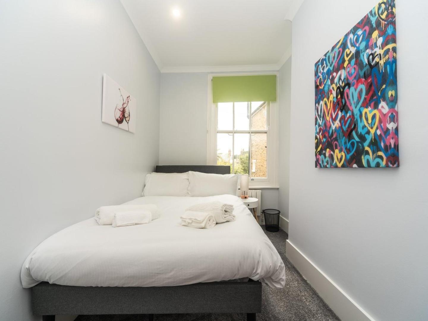 Apartment Clapham Art London