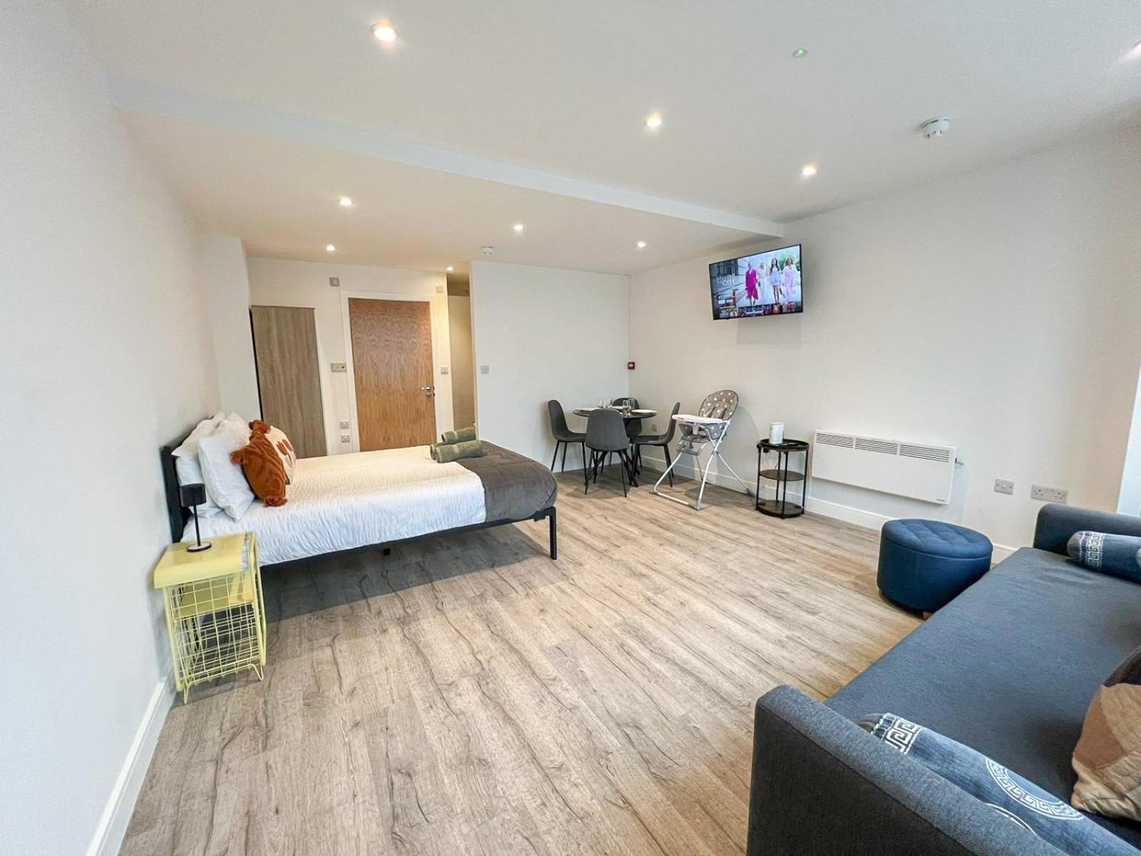 Sleek Flat Near Highbury & Islington Station Apartment London