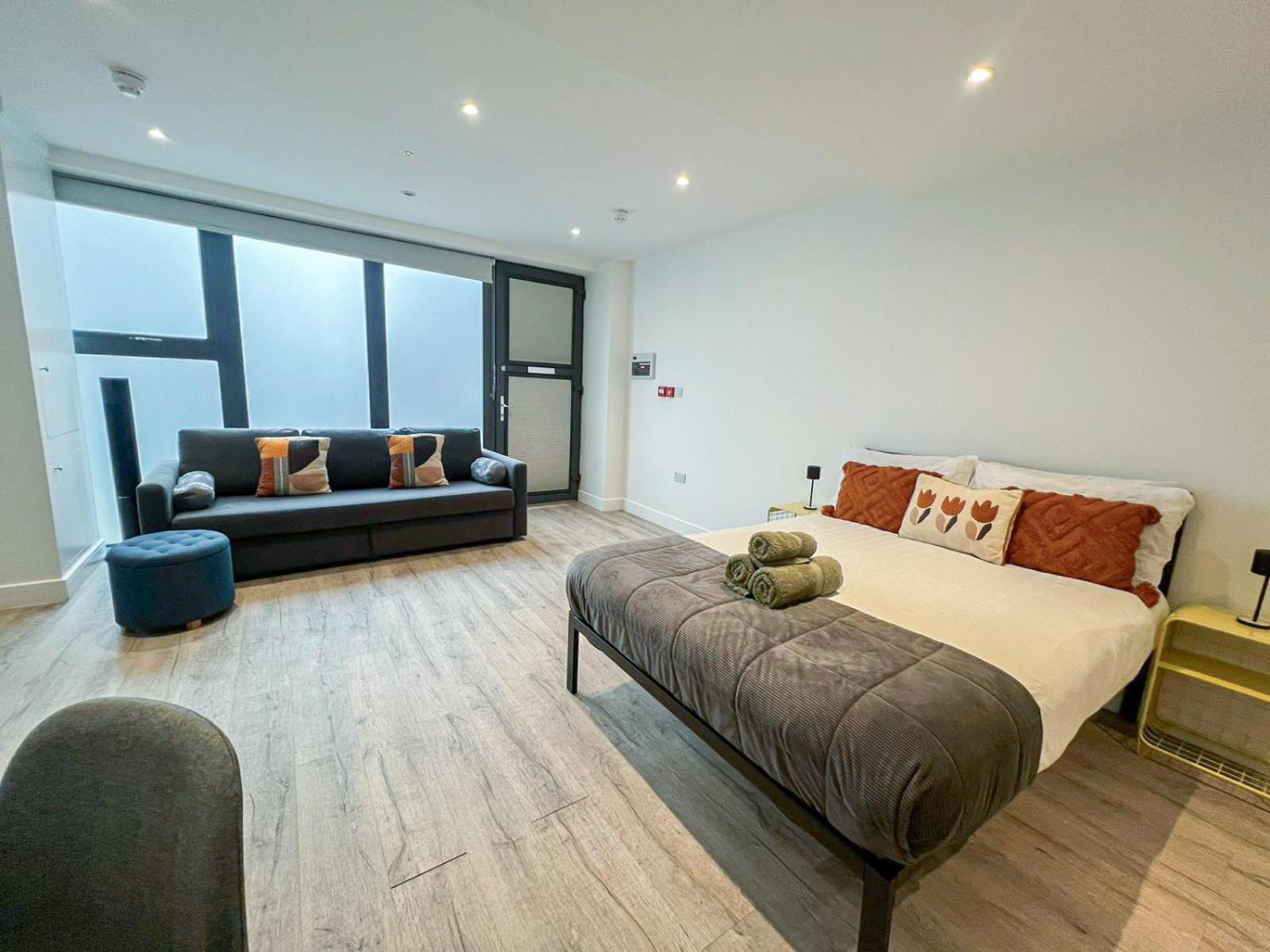Sleek Flat Near Highbury & Islington Station * London
