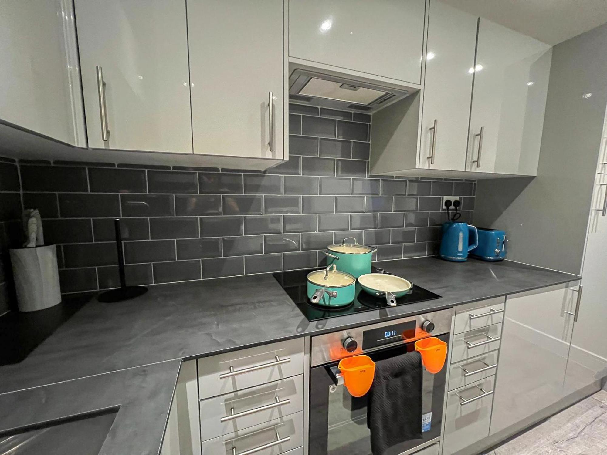 Apartment Sleek Flat Near Highbury & Islington Station *