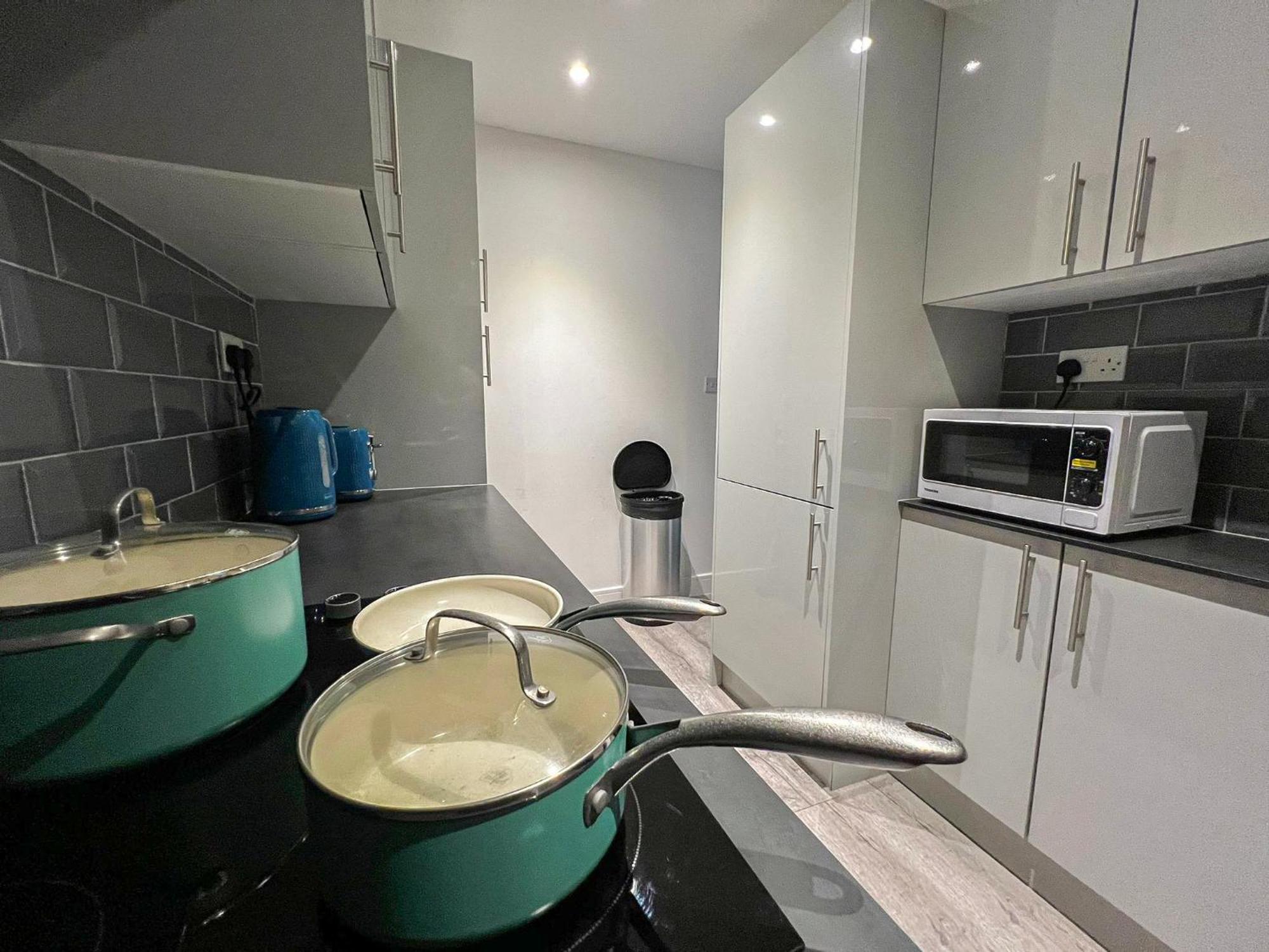 Sleek Flat Near Highbury & Islington Station London