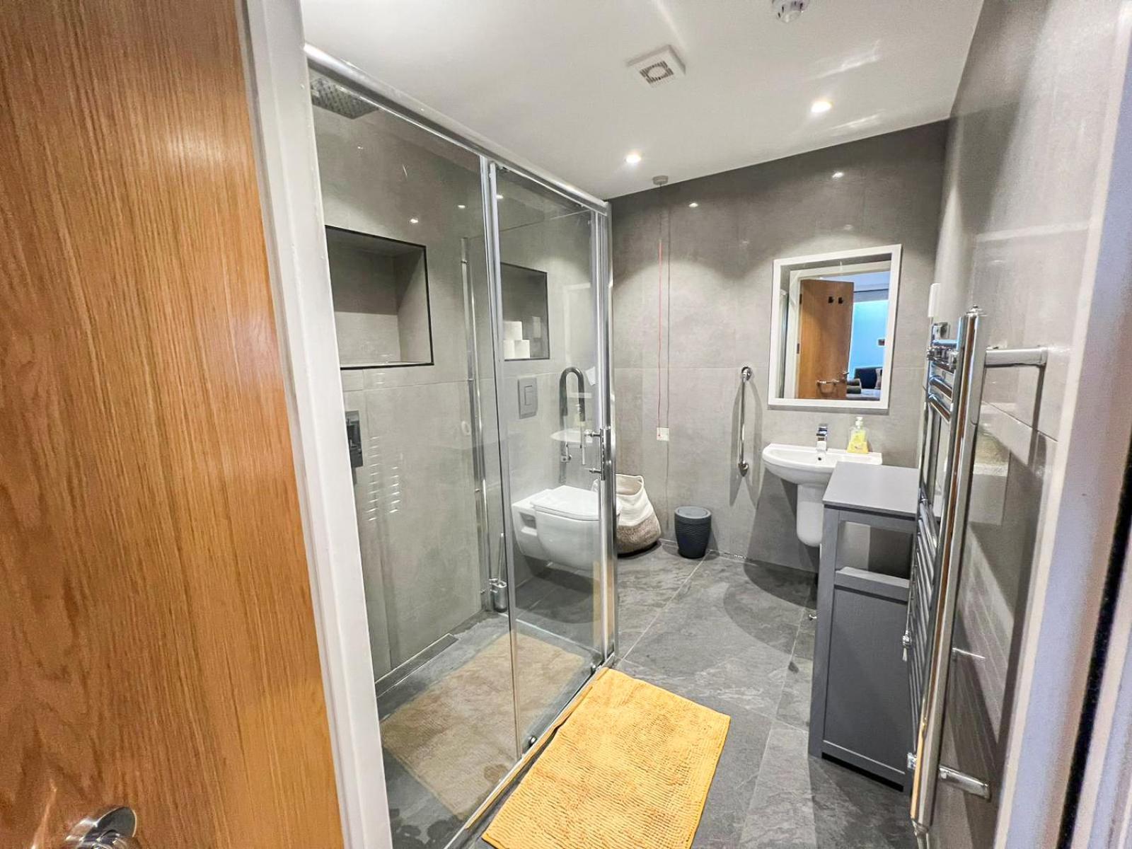 Sleek Flat Near Highbury & Islington Station Apartment *