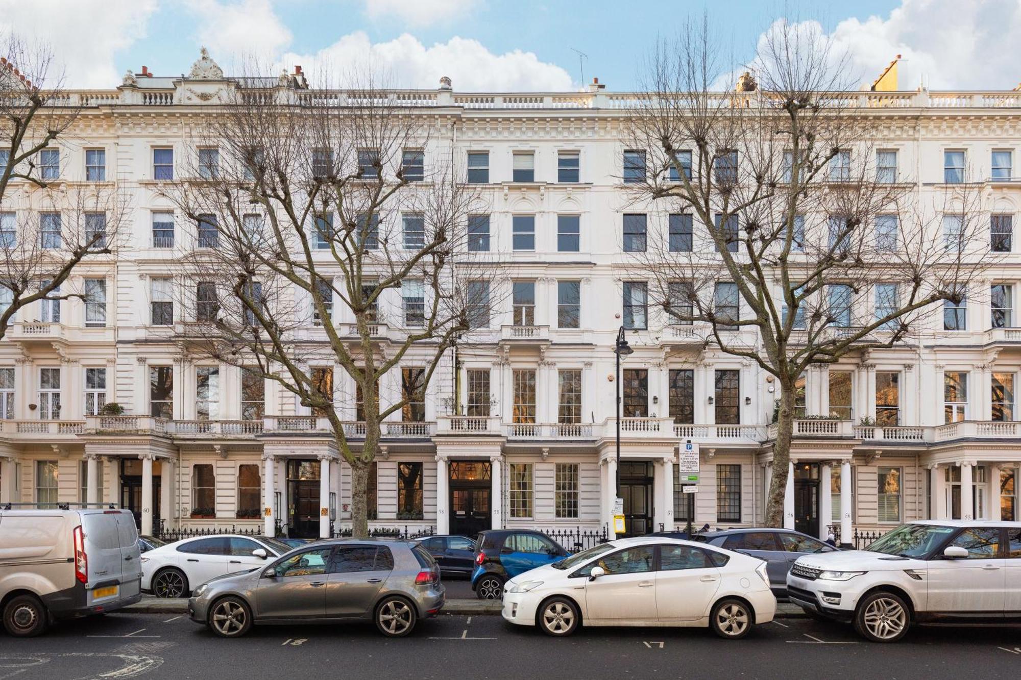 Modern Two Bed Two Bath Flat In Kensington - Knightsbridge * London