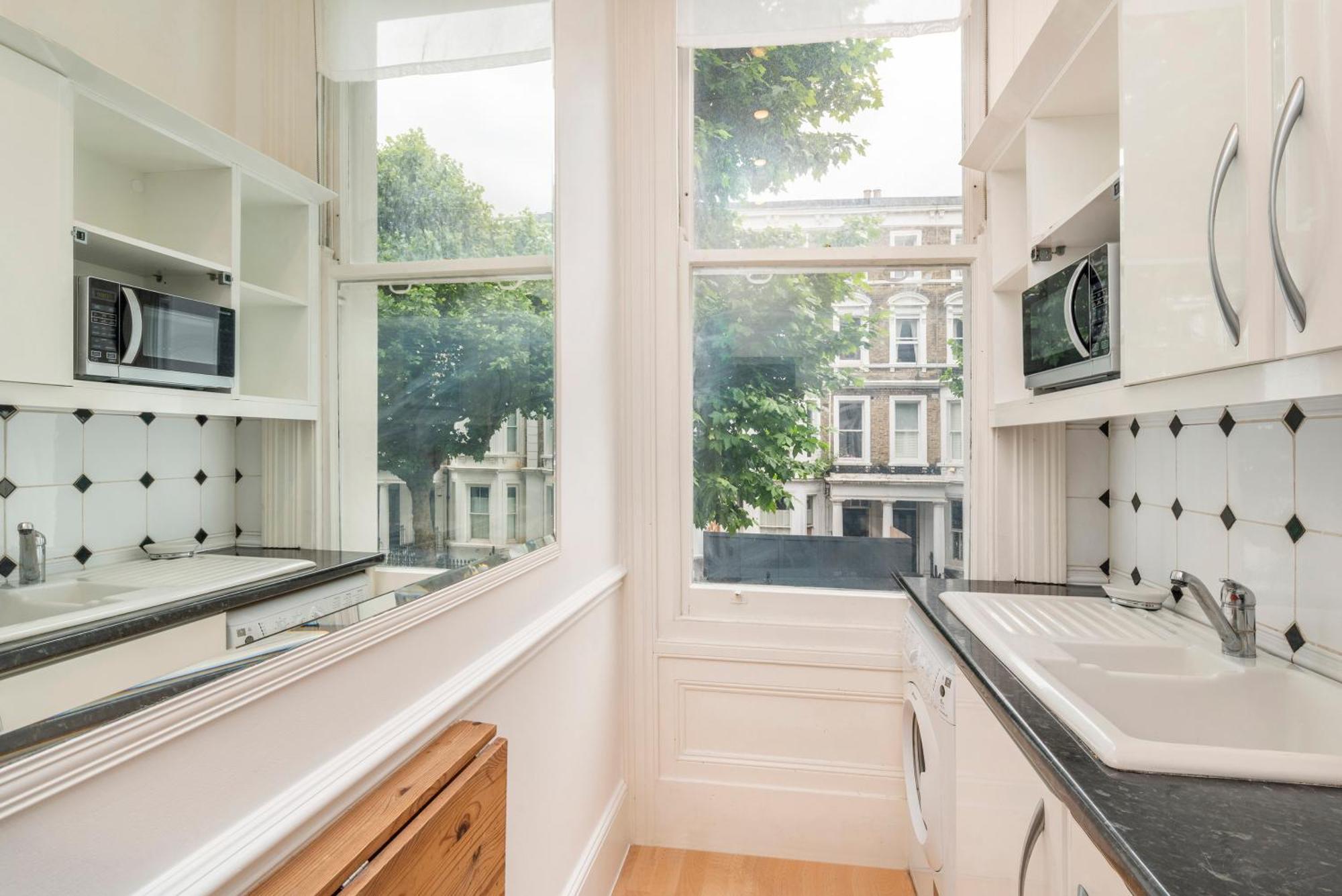 Luxury 2 Bedroom Walk To Earls Court In 2 Minutes * London