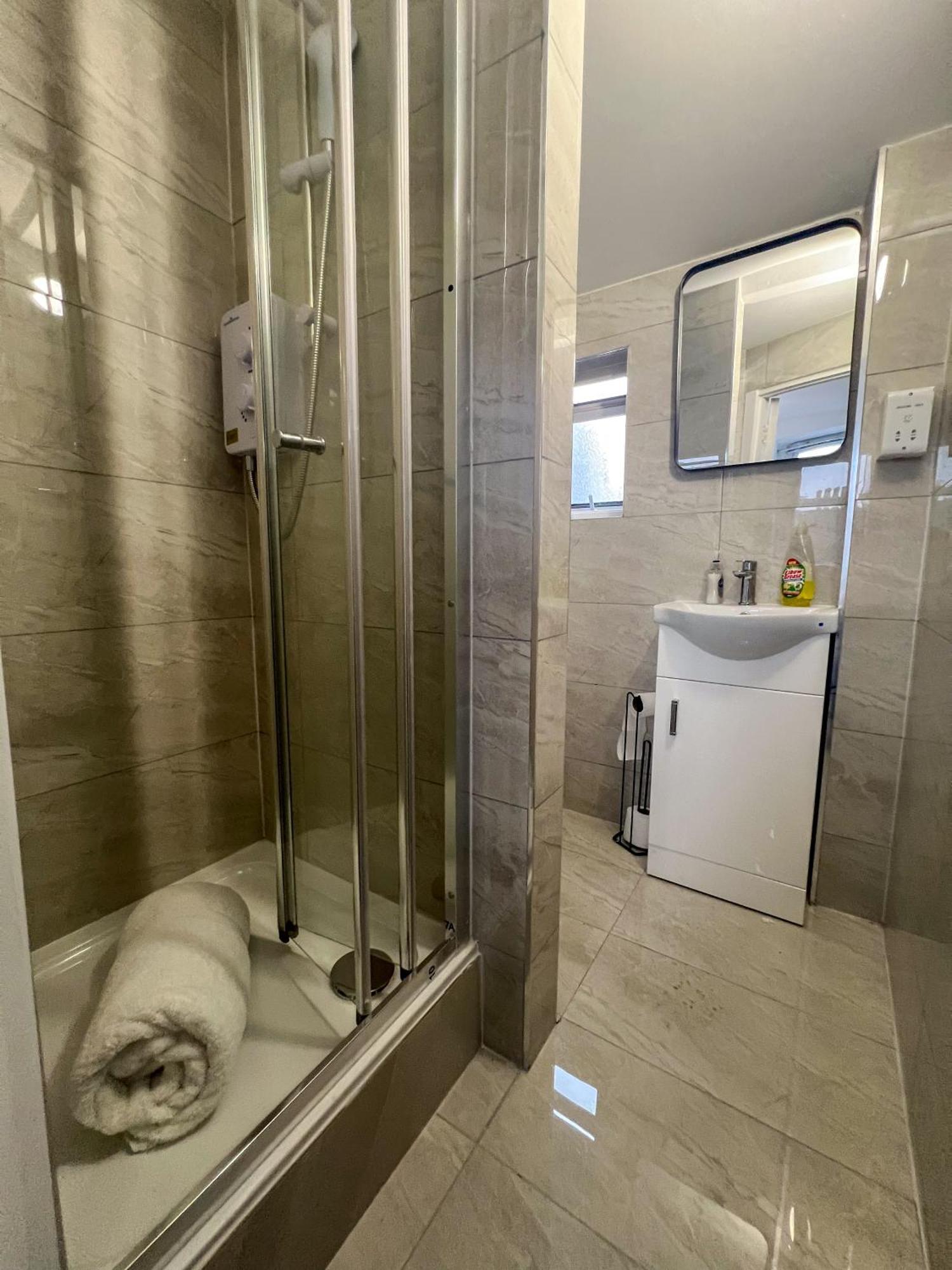 Apartment Stylish 2 Bedroom In The Heart Of Soho Gs5