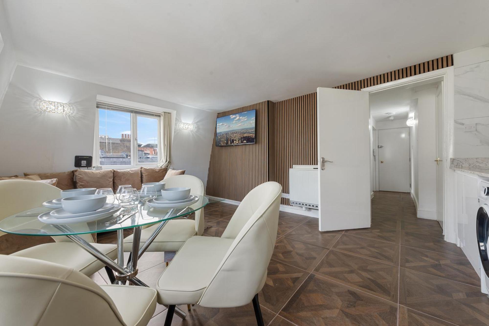 Stylish 2 Bedroom In The Heart Of Soho Gs5 Apartment London