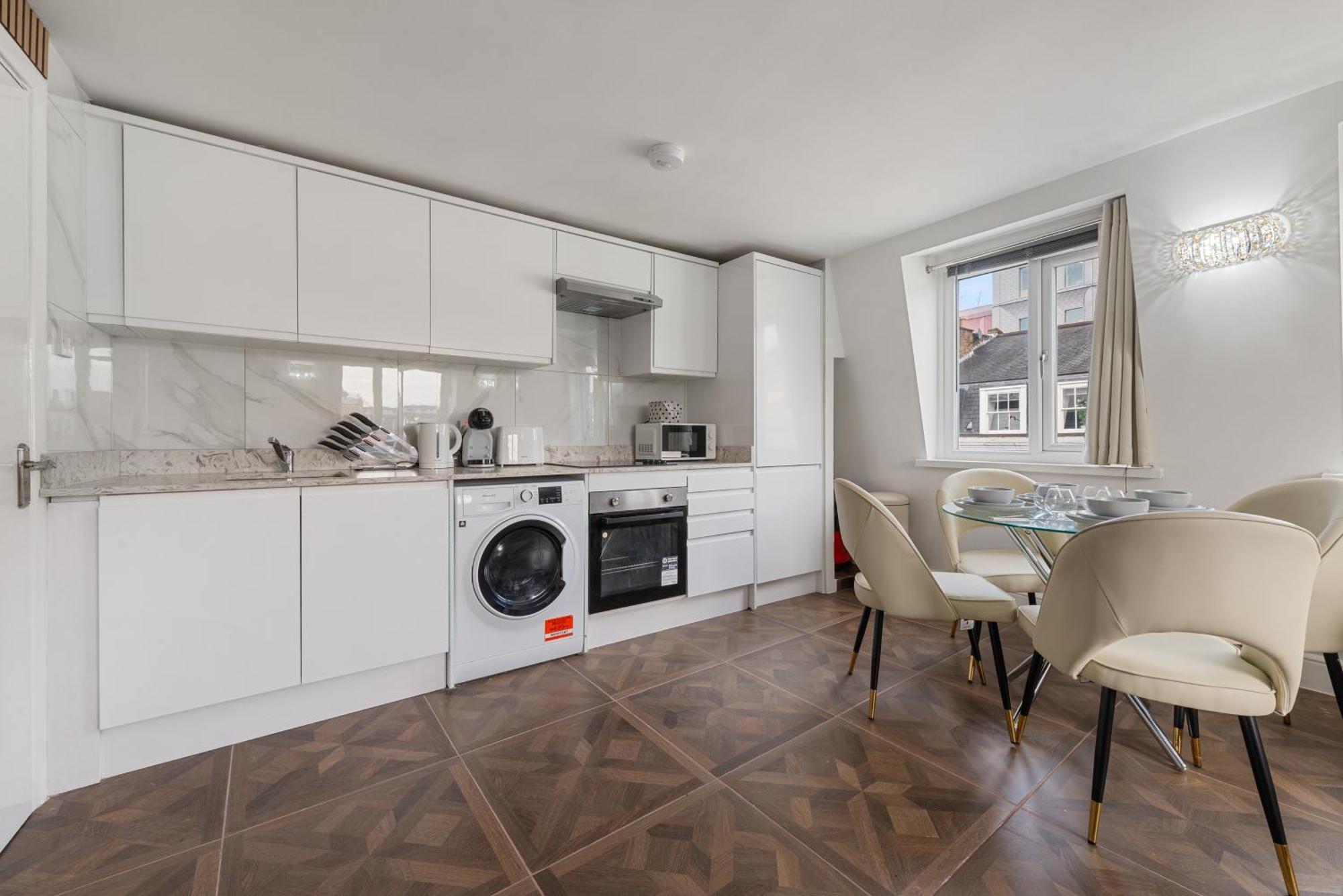 Stylish 2 Bedroom In The Heart Of Soho Gs5