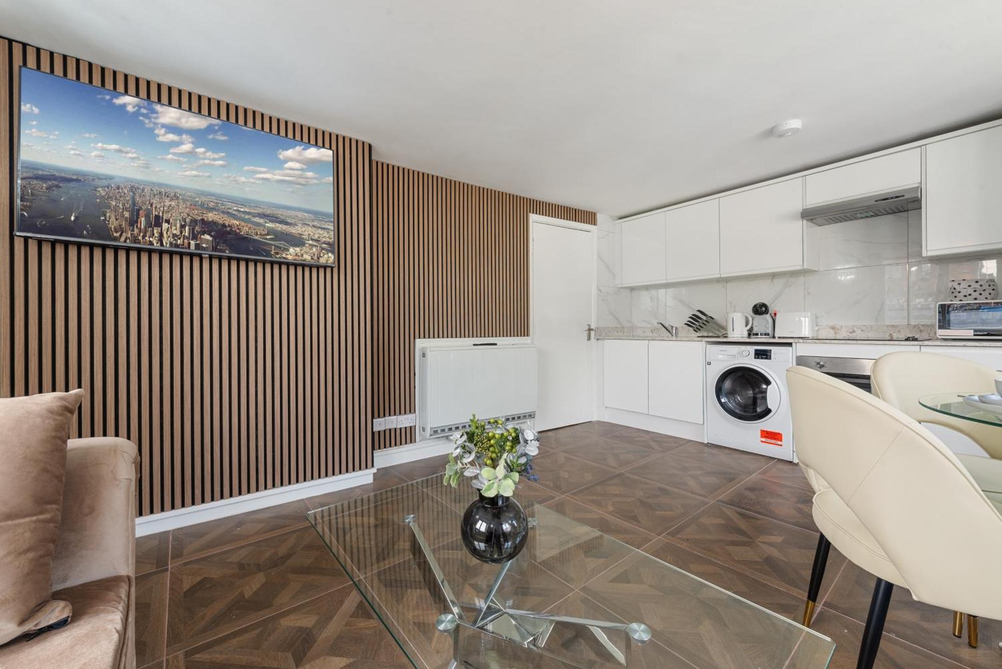 Apartment Stylish 2 Bedroom In The Heart Of Soho Gs5