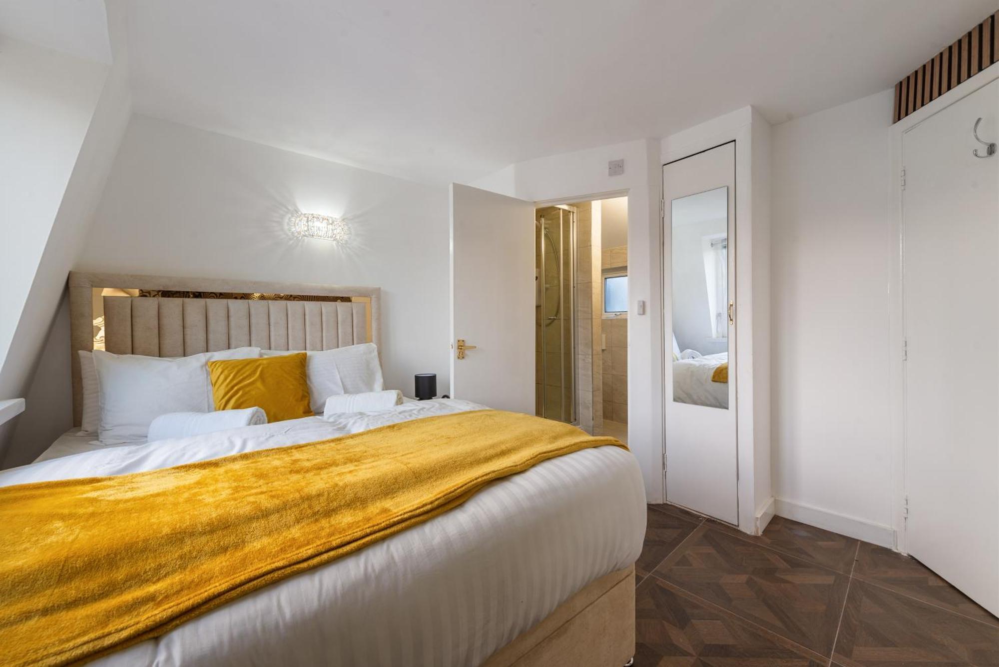 Stylish 2 Bedroom In The Heart Of Soho Gs5 Apartment