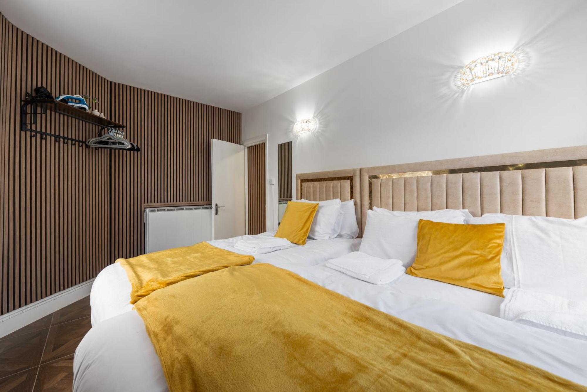 In The Heart Of Sohos Nightlife No Lift Gs4 Apartamento *
