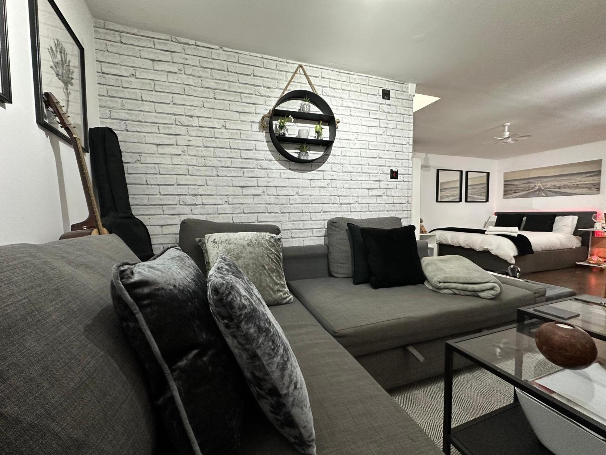 Holiday home Cozy Modern In The Heart Of