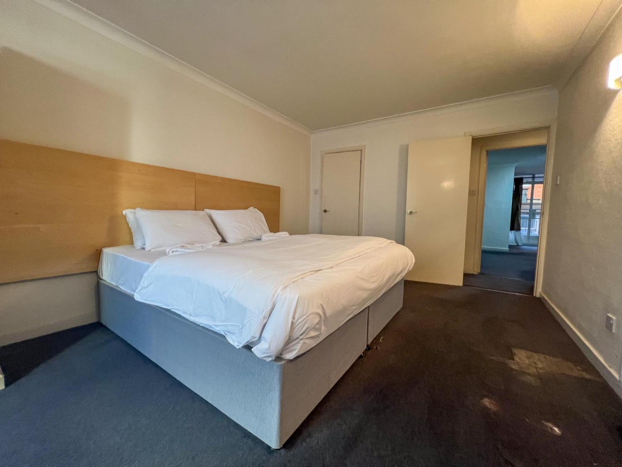Exquisite 2-bedroom Luxury In Prestigious Mayfair H3 Apartment *