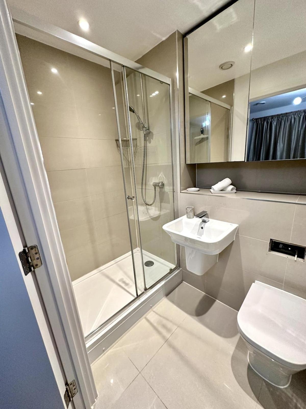 Royal City Of Park Royal Apartment *