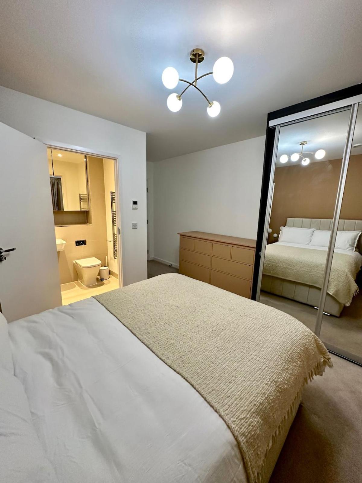 Apartment Royal City Of Park Royal