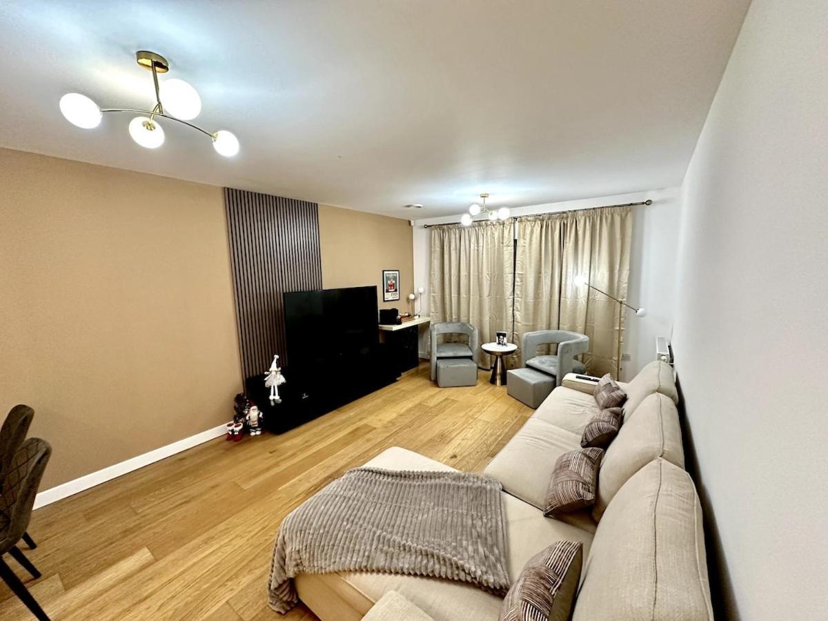 Royal City Of Park Royal Apartment London