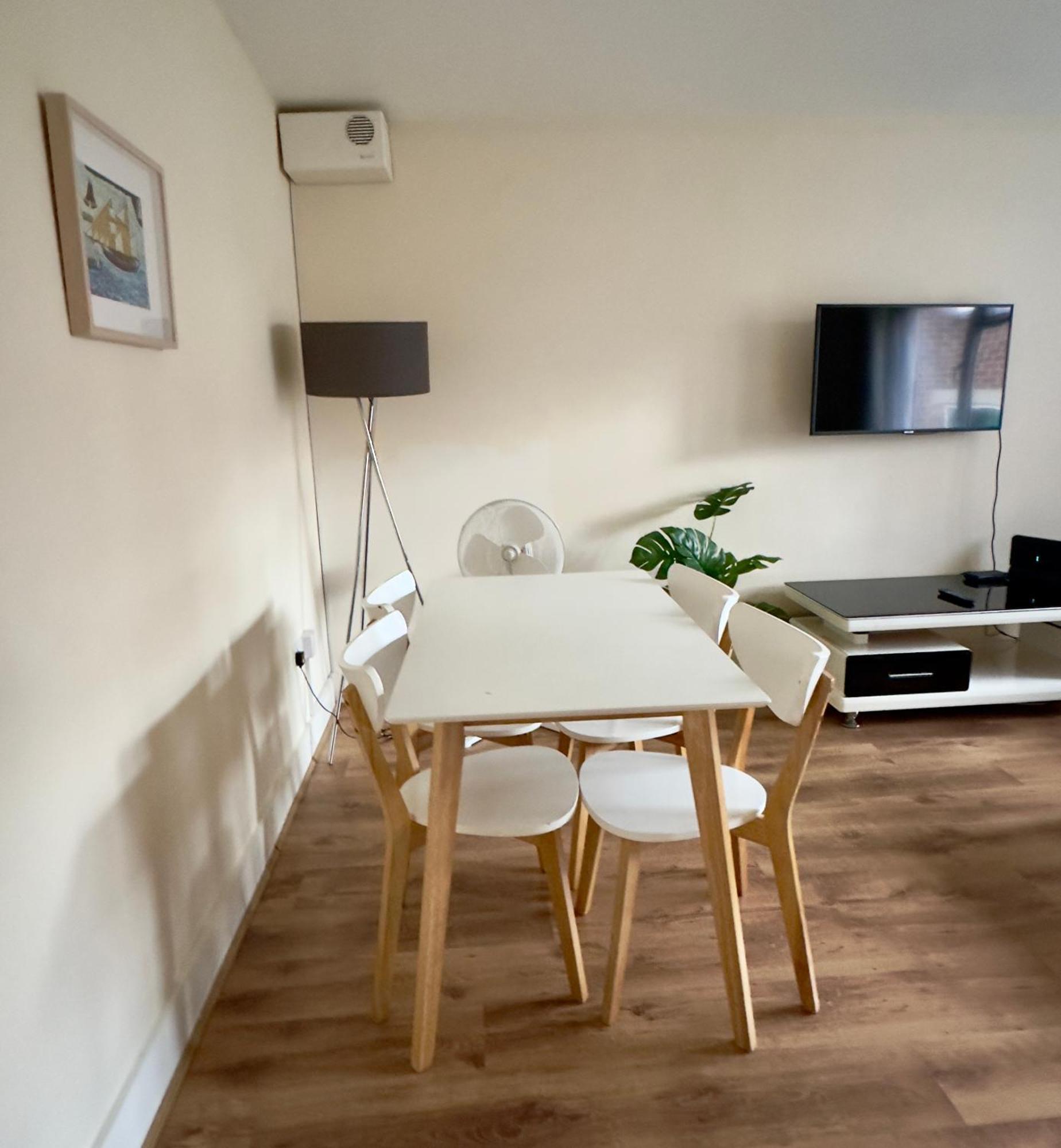 Serene 2 Bedroom Flat Free Off-street Parking Large Suv Close To Tube Appartement *
